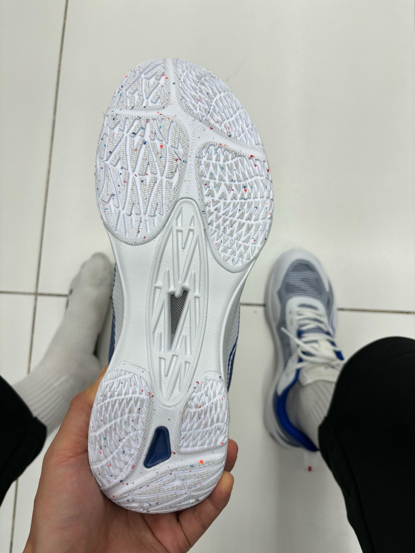羽毛球专用鞋