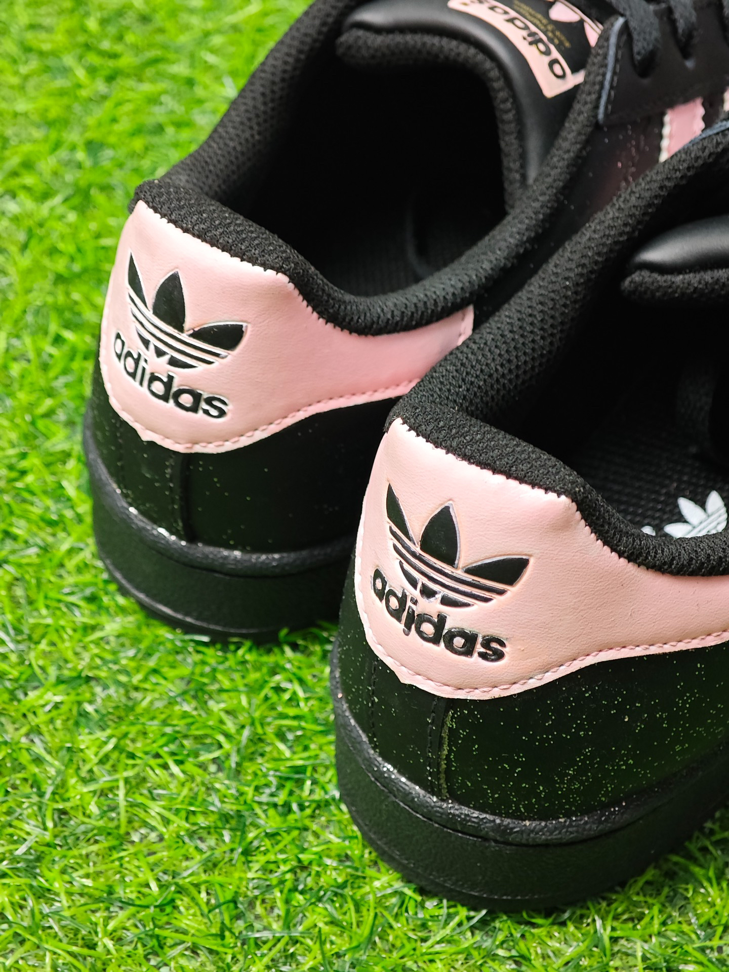 阿迪这双贝壳头板鞋打几分