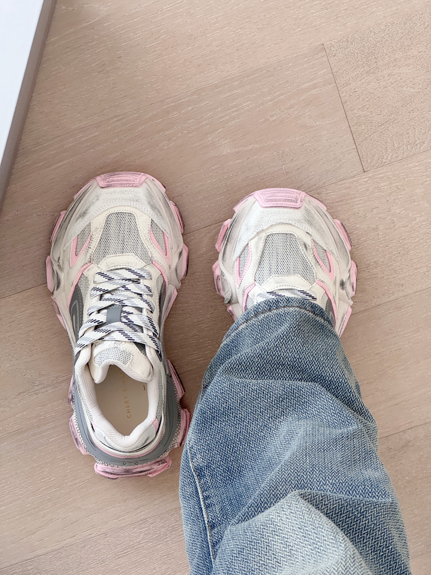 ck老爹鞋🩰粉色鞋底太吸睛啦!