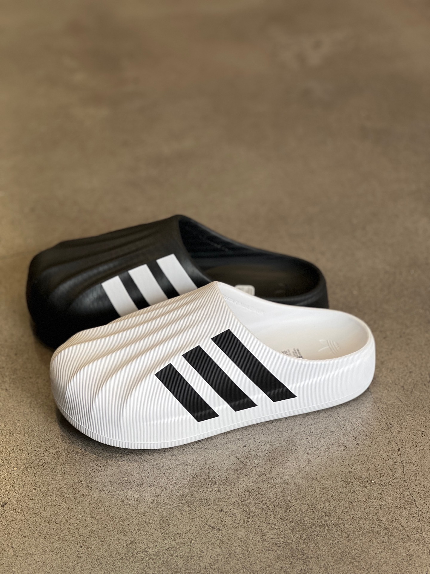 adifom superstar拖鞋,主打一个松弛感#adidas拖鞋🩴 #阿迪达斯贝壳