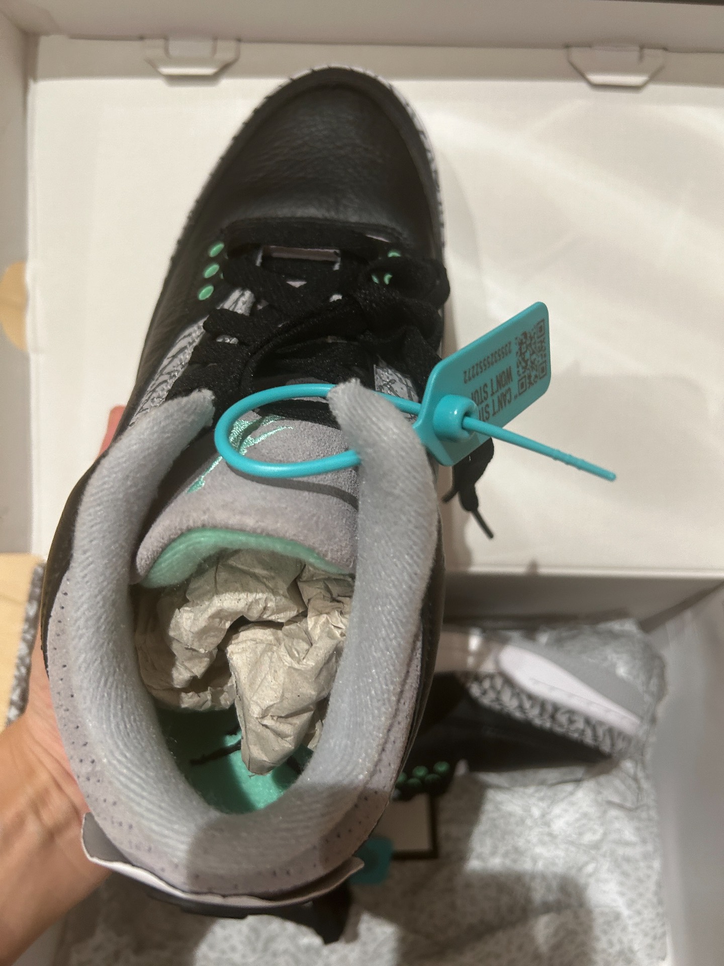 custom review-Air Jordan 3 'Green Glow'
