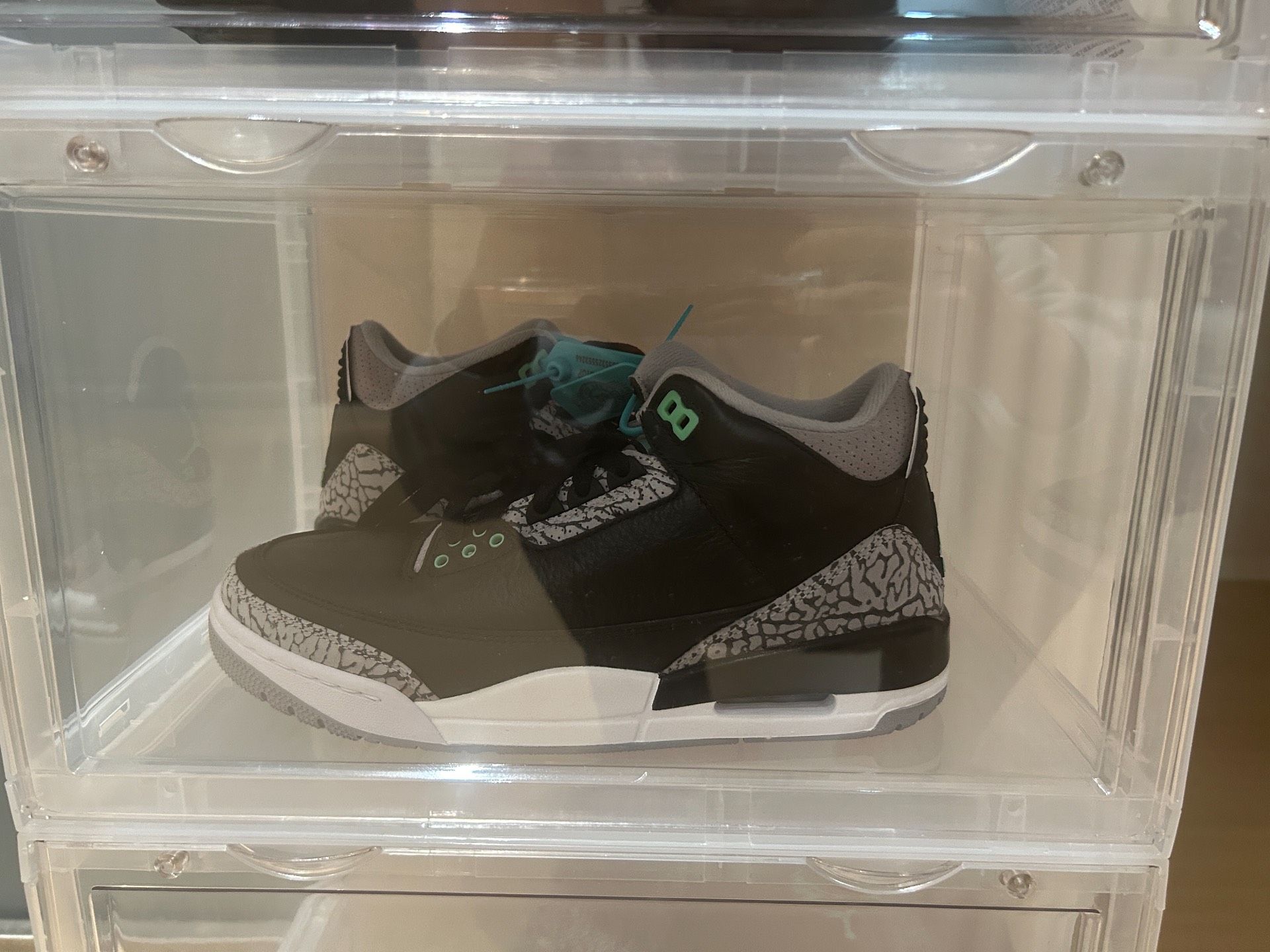 custom review-Air Jordan 3 'Green Glow'