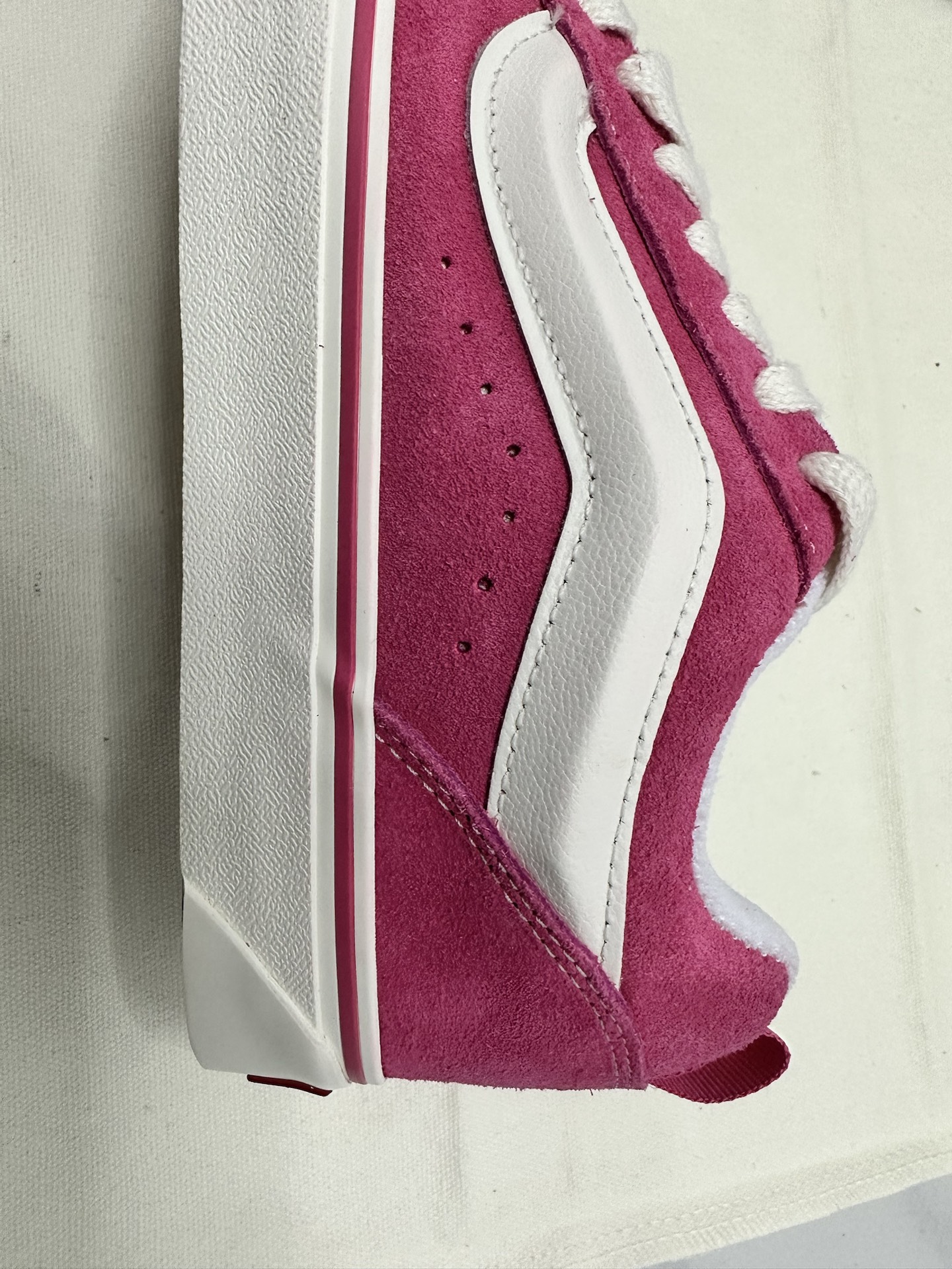 vans 面包鞋【草莓熊配色】