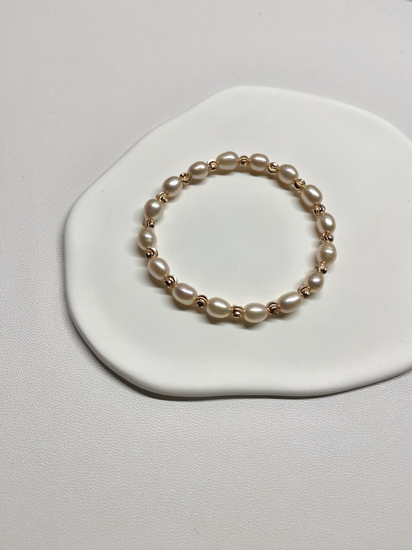 粉色珍珠细闪手链,一整个珠光宝气爱住了