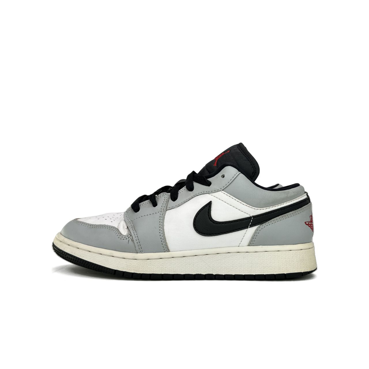 黑白灰配色的aj是永远的经典