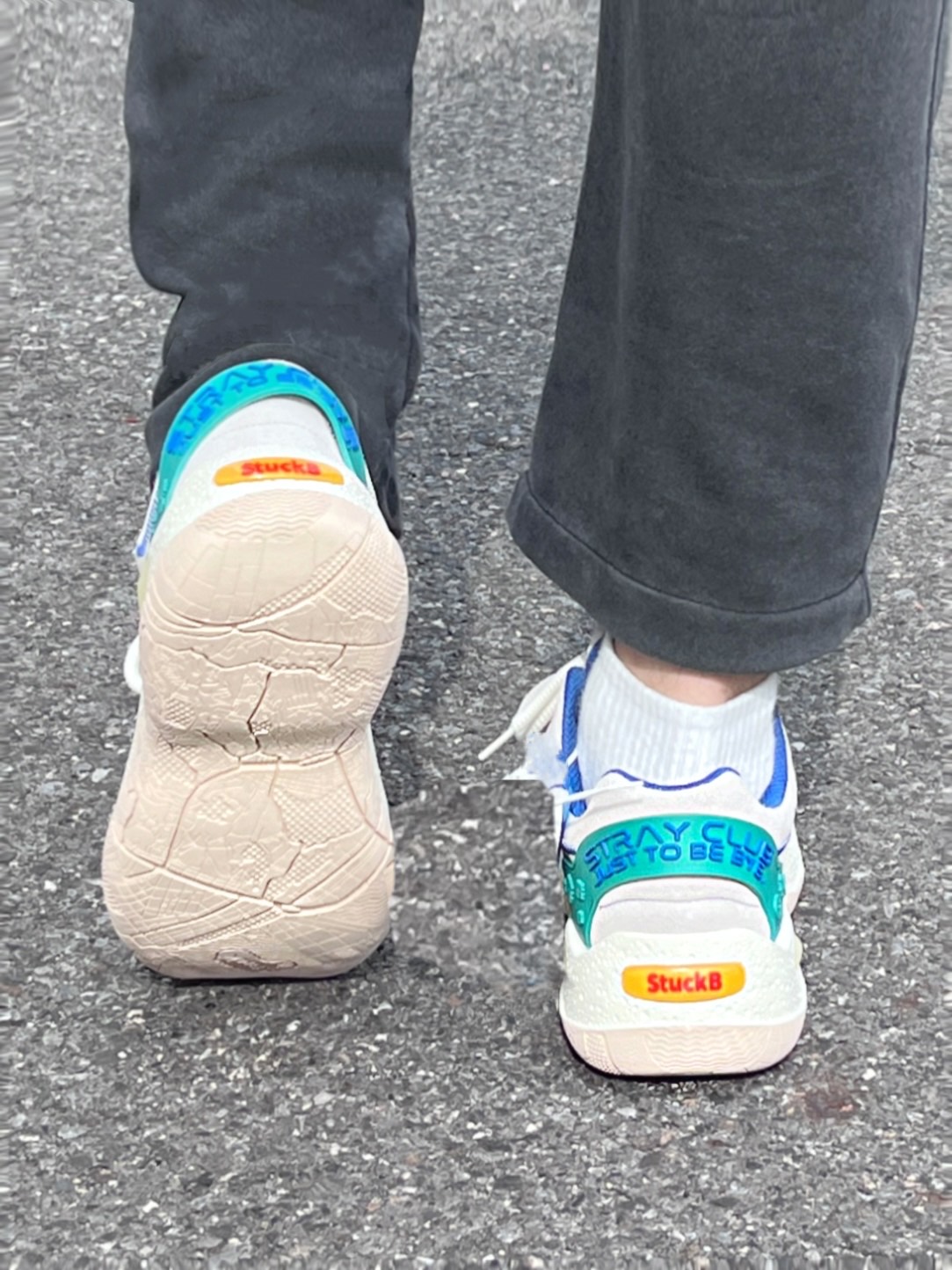 太空漫步的方头鞋也太帅了!