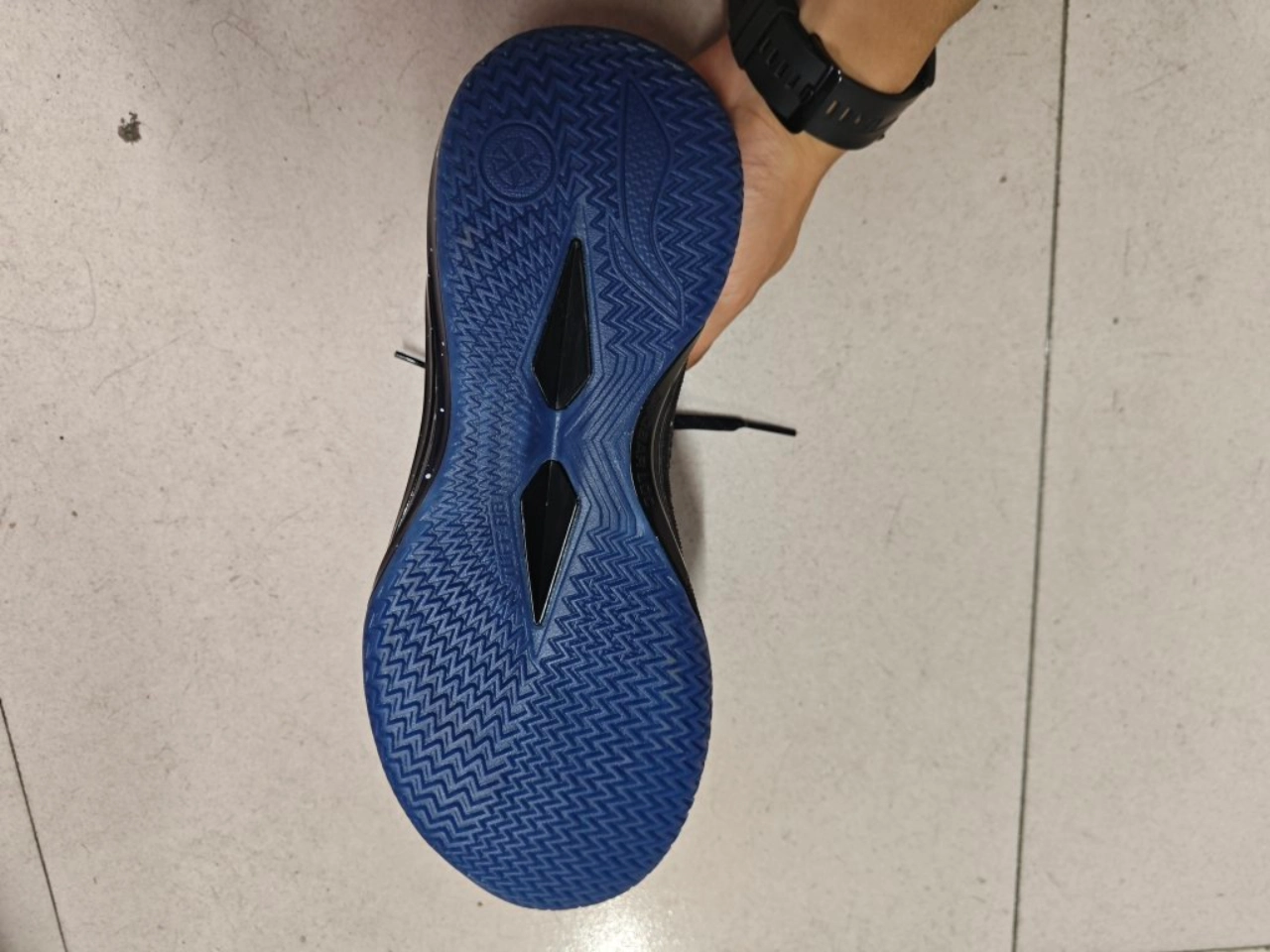 custom review-LiNing Blade 4V2 Cushioning Slip Resistant Lightweight Rebound Low top Basketball Shoes Men's Black