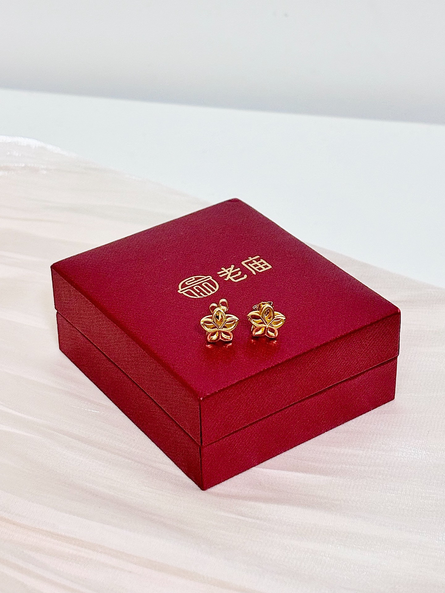 超有氛围感的黄金耳钉