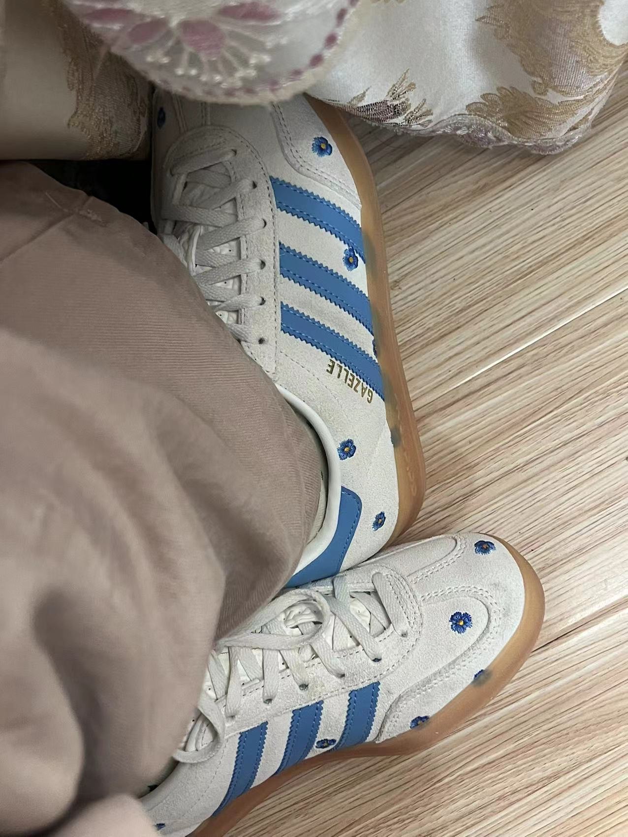 custom review-Adidas Originals Gazelle 'Цветочный Бежевый Светло-Синий' Низкие Кроссовки для скейтбординга Женские Серые