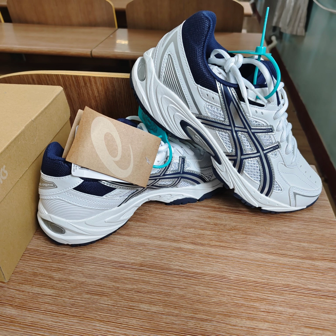 custom review-Asics Гель 170TR Устойчивый к истиранию Низкий Топ Повседневный Спринт Городской Коммутирование Беговые кроссовки Унисекс Белый Темно-синий