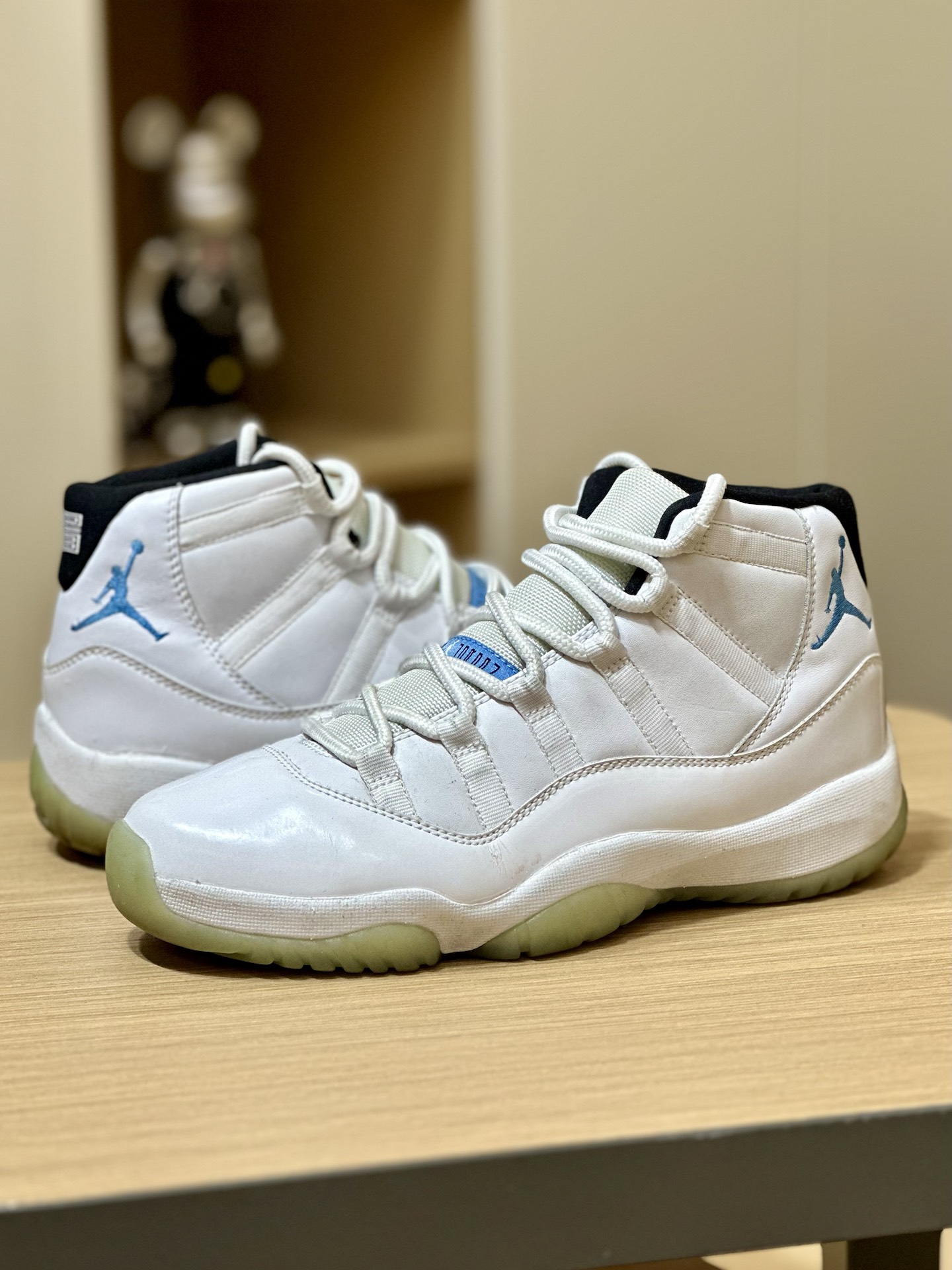 十一代传奇蓝配色99 该配色被众多球迷朋友称为「传奇蓝」,是 aj11