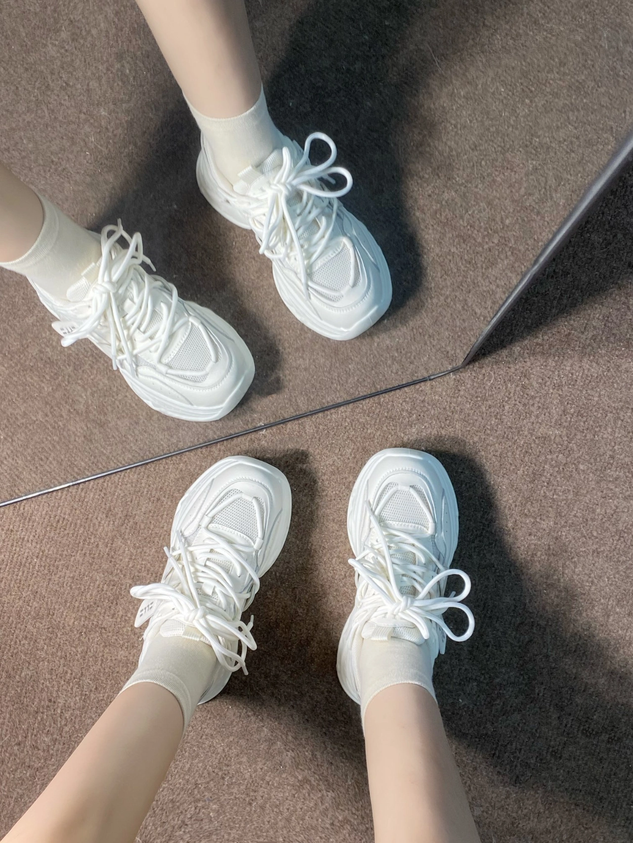 超温柔,这双休闲白色老爹鞋!