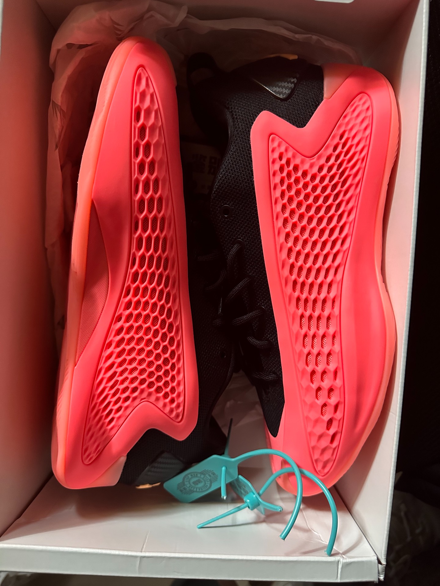 custom review-Adidas A.E. 1 Low 'Mural' Low Топ Баскетбольные кроссовки Мужской Розовый