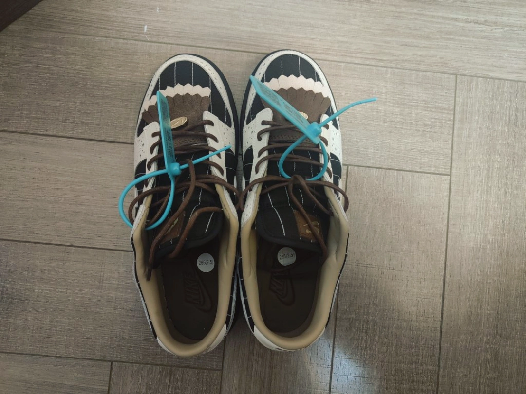 custom review-Nike Dunk Low Lx Brogue Pinstripe Women's