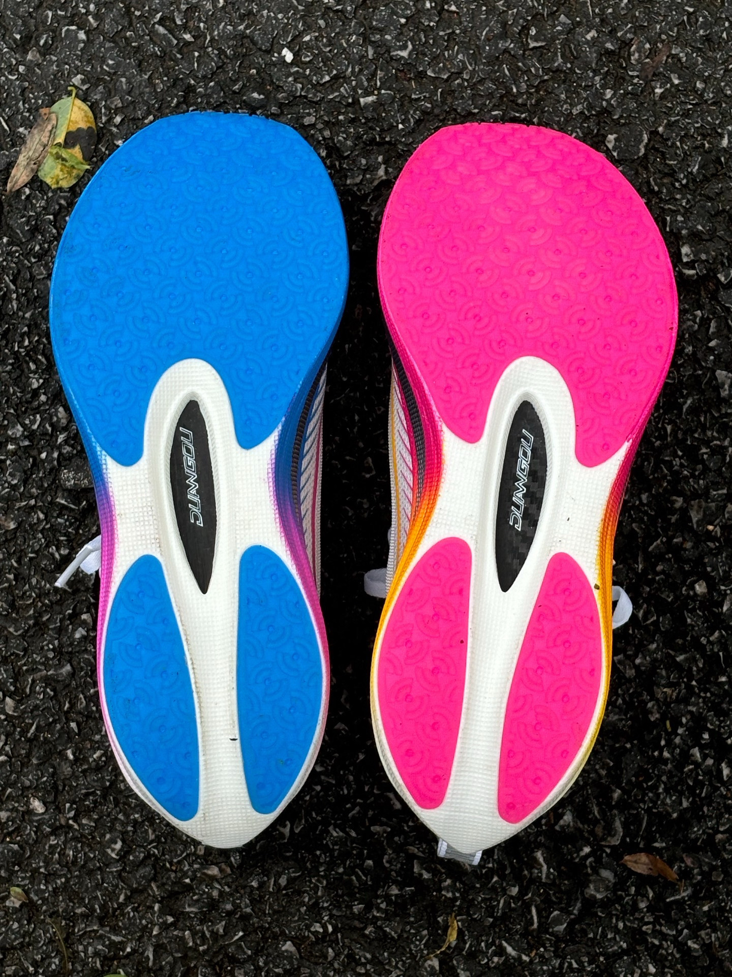 这双鸳鸯跑鞋还不错!