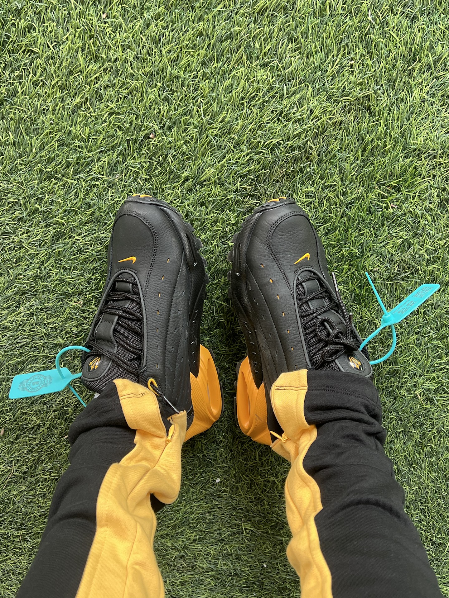 custom review-Nocta x Nike Hot Step Air Terra 'Черный Университетский Золотой' Низкий Топ Повседневная Обувь Унисекс Черный Золотой