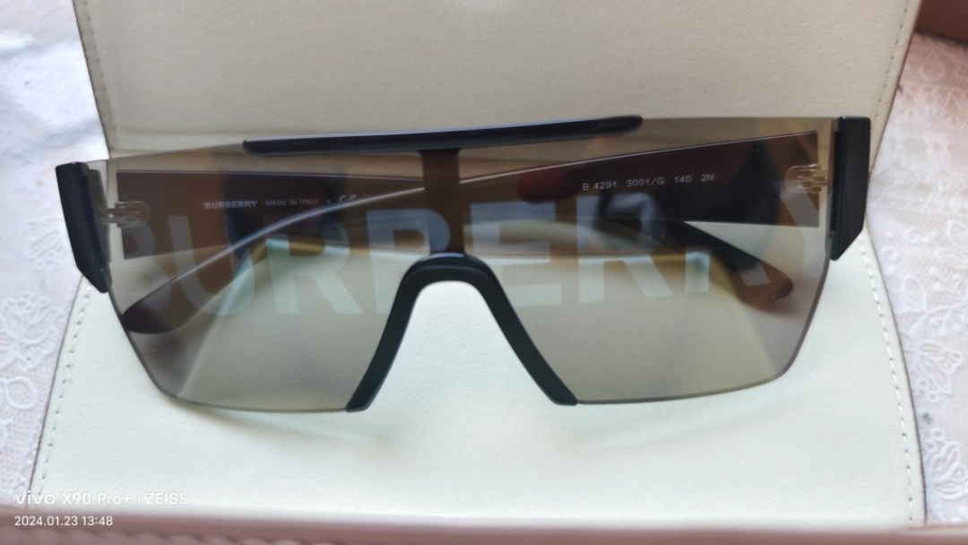 custom review-Burberry Квадратные Солнцезащитные Очки Мужские Темно-Серые