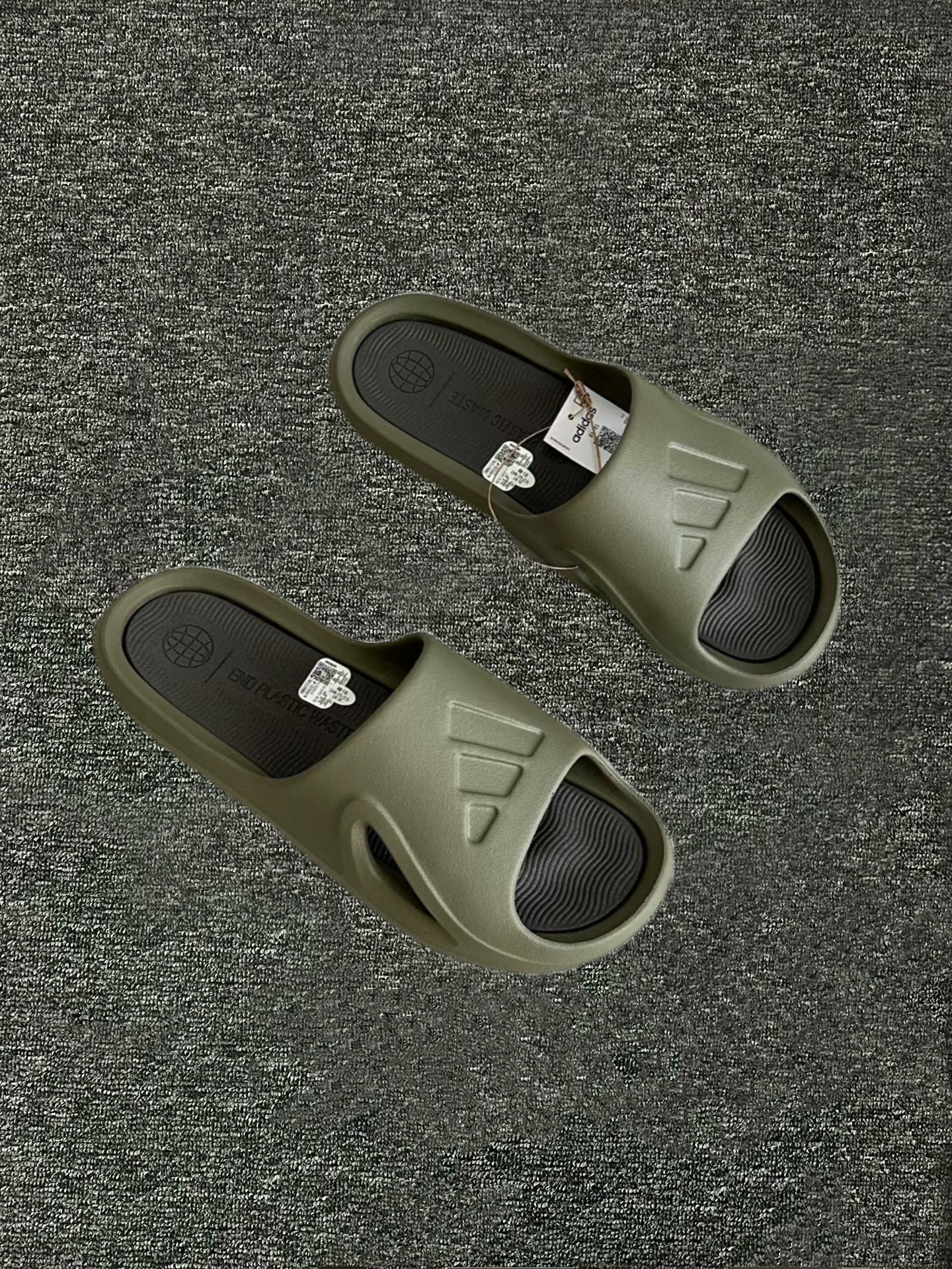 花小钱办大事 之 adidas adicane "yeezy风" 拖鞋