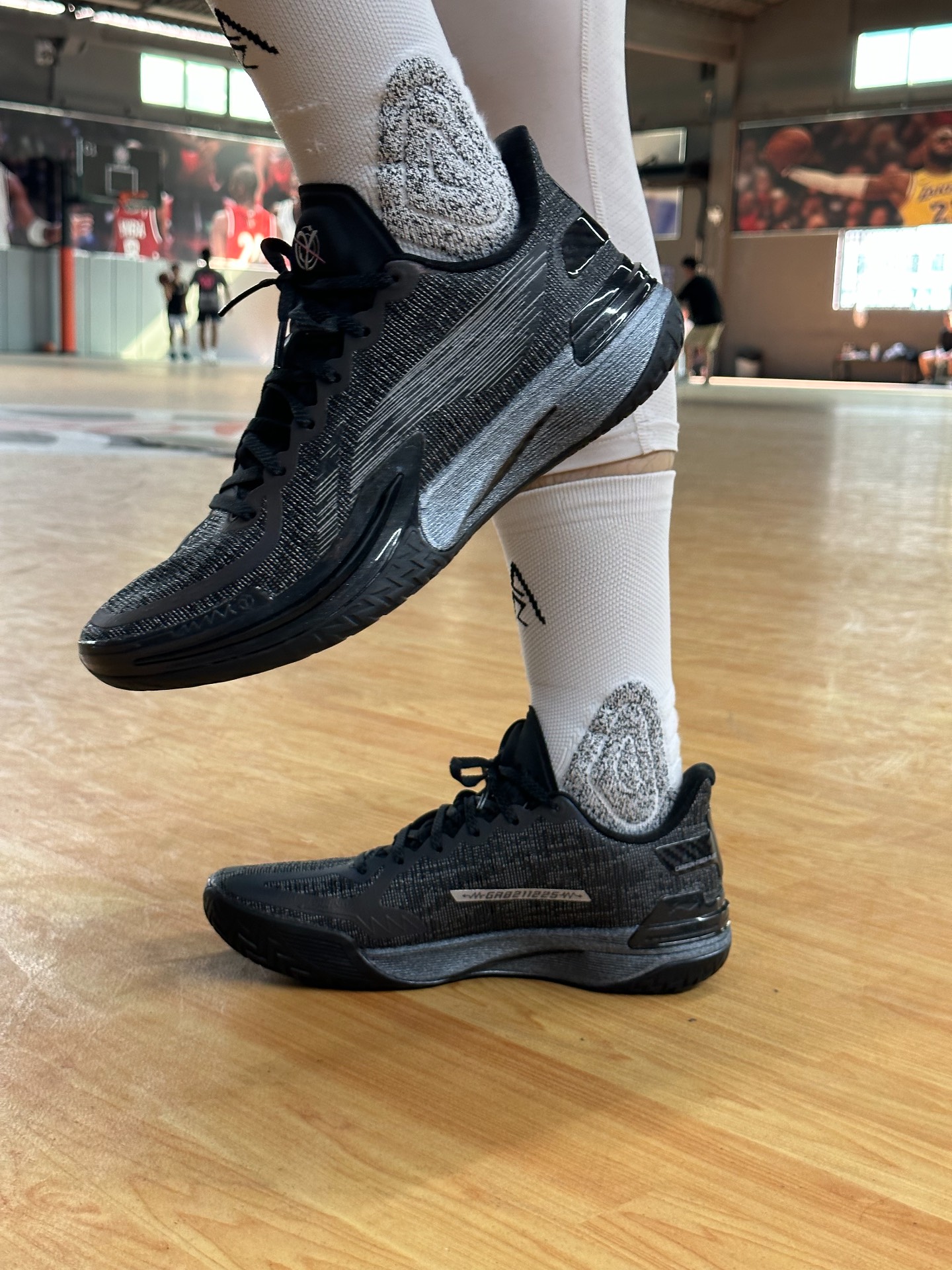 custom review-LiNing Gamma Cushioning, Slip Resistant, Abrasion Resistant, Support, Lightweight Low Top Basketball Shoes Men's Black