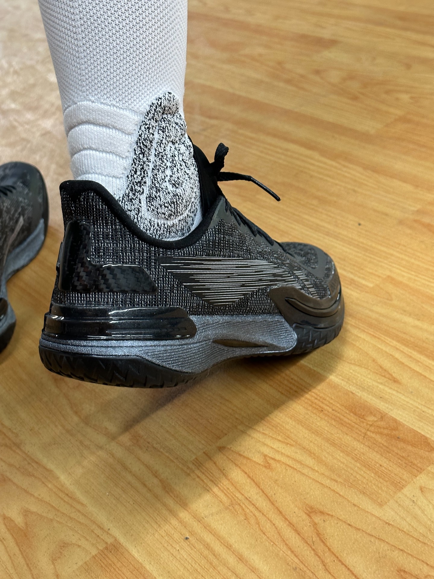 custom review-LiNing Gamma Cushioning, Slip Resistant, Abrasion Resistant, Support, Lightweight Low Top Basketball Shoes Men's Black