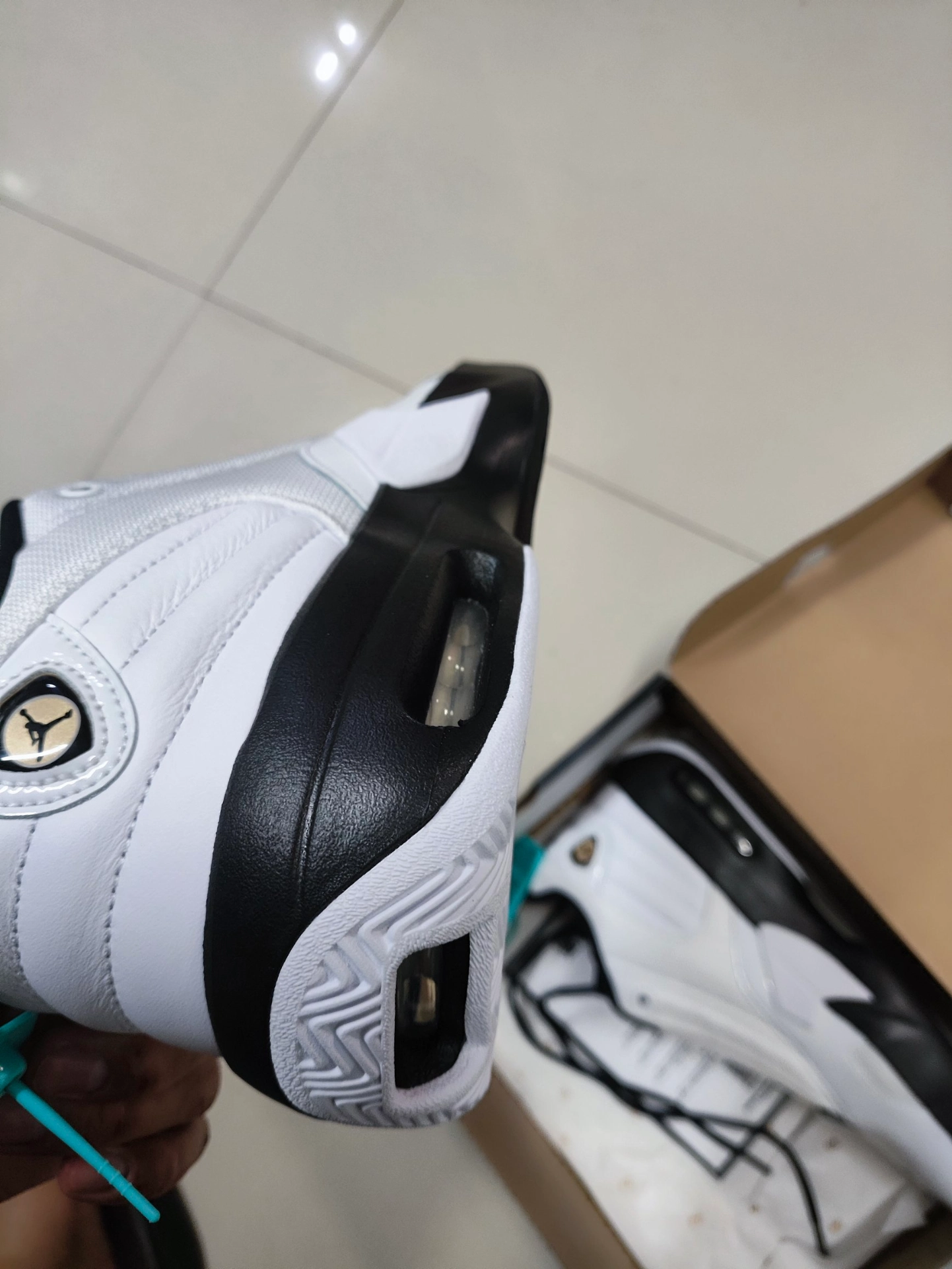 custom review-Jordan Max Aura 6 Нижняя юбка Устойчивая к истиранию Низкий Топ Кэжуал Мужской Белый