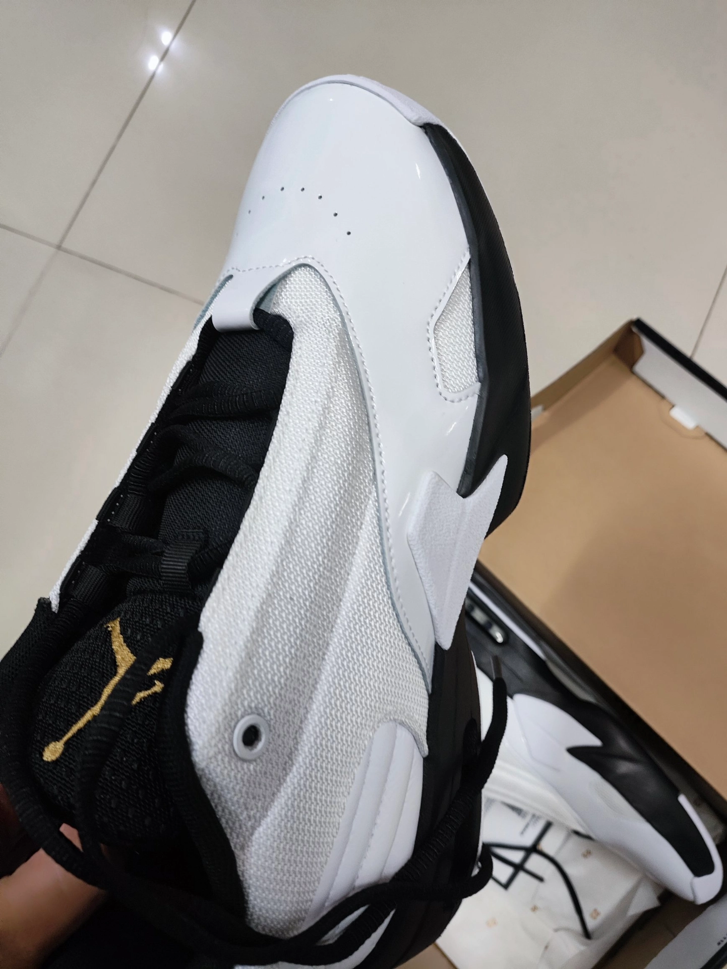custom review-Jordan Max Aura 6 Нижняя юбка Устойчивая к истиранию Низкий Топ Кэжуал Мужской Белый