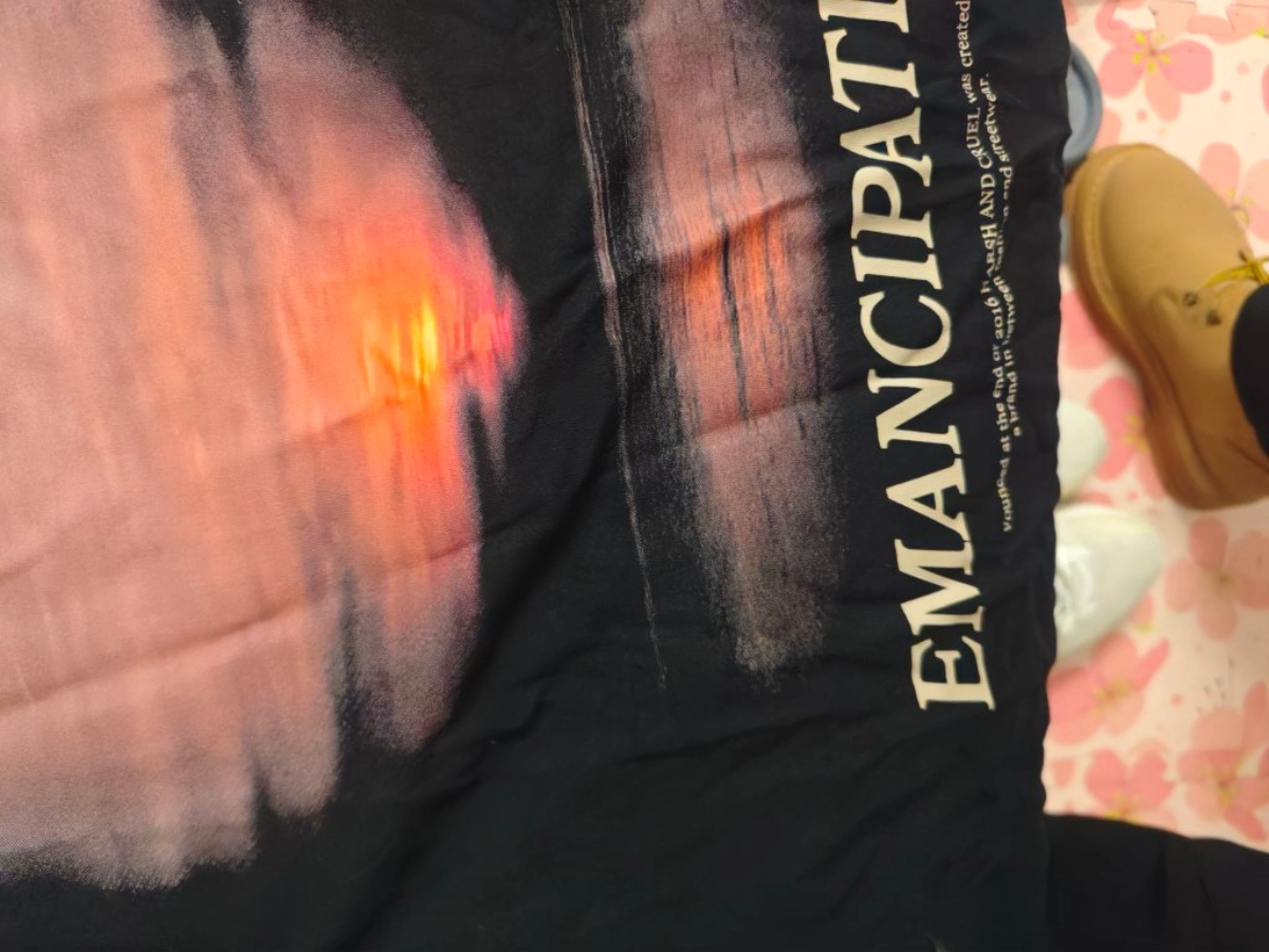 custom review-HARSH AND CRUEL Унисекс Футболка