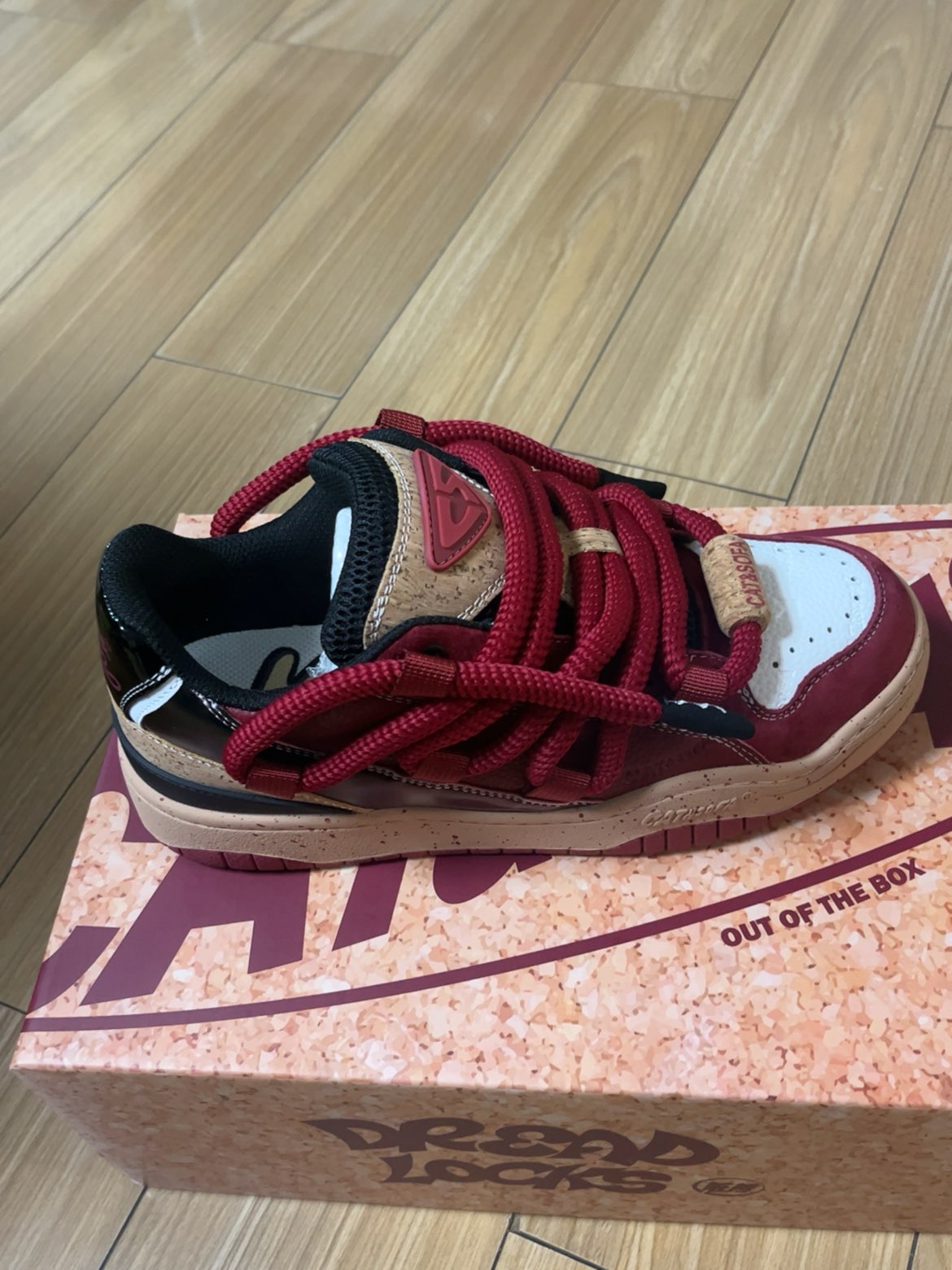 custom review-Cat Sofa Dreadlocks Series Противоскользящие устойчивые к истиранию низкие топовые скейтборд-кроссовки унисекс бордовый