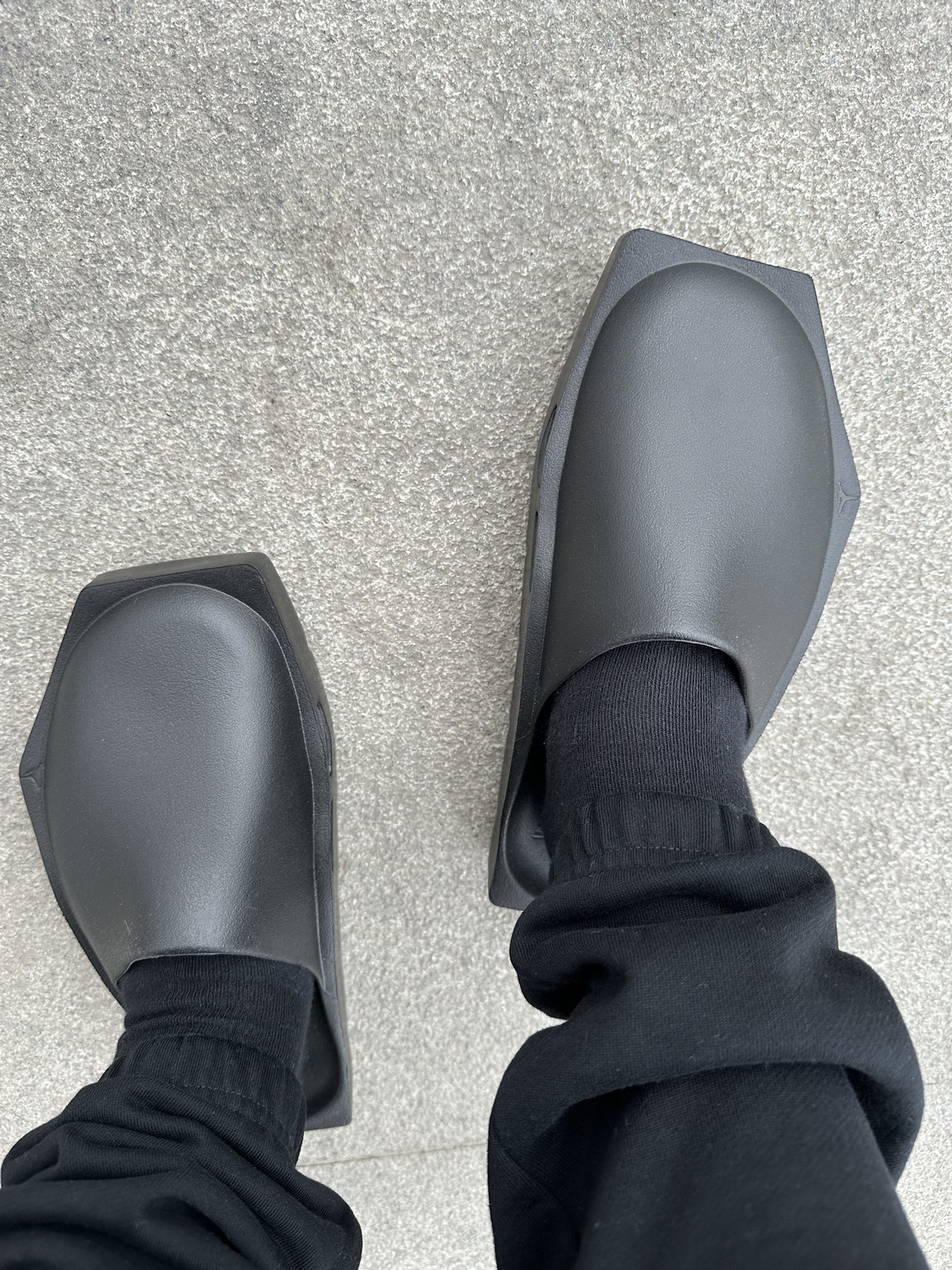 custom review-Billie Eilish x Jordan Hex Mule Череп Слип-резистентные устойчивые к истиранию шлепанцы женские черные