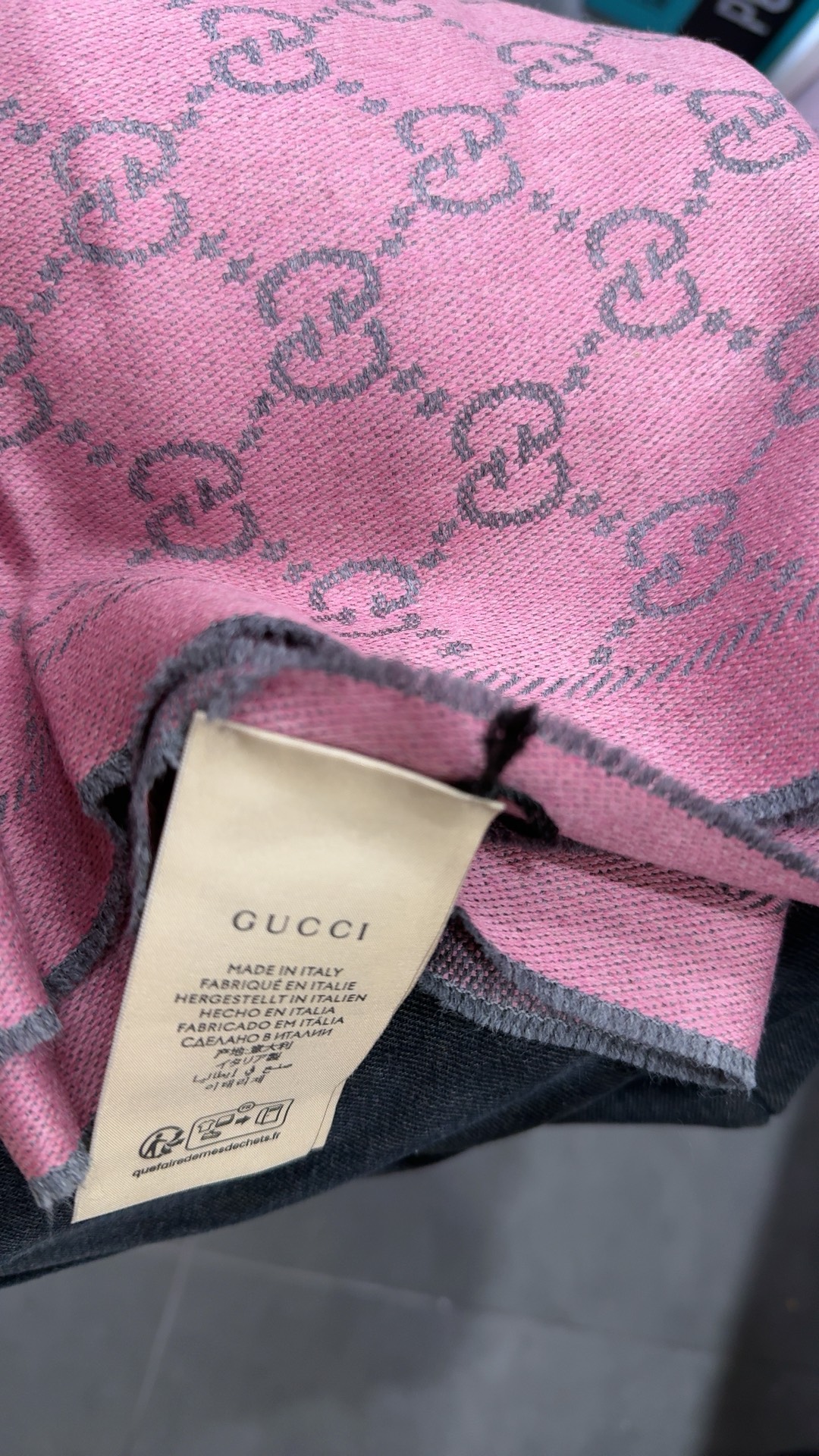 custom review-GUCCI GG Вязаные шарфы Женские Серый Розовый