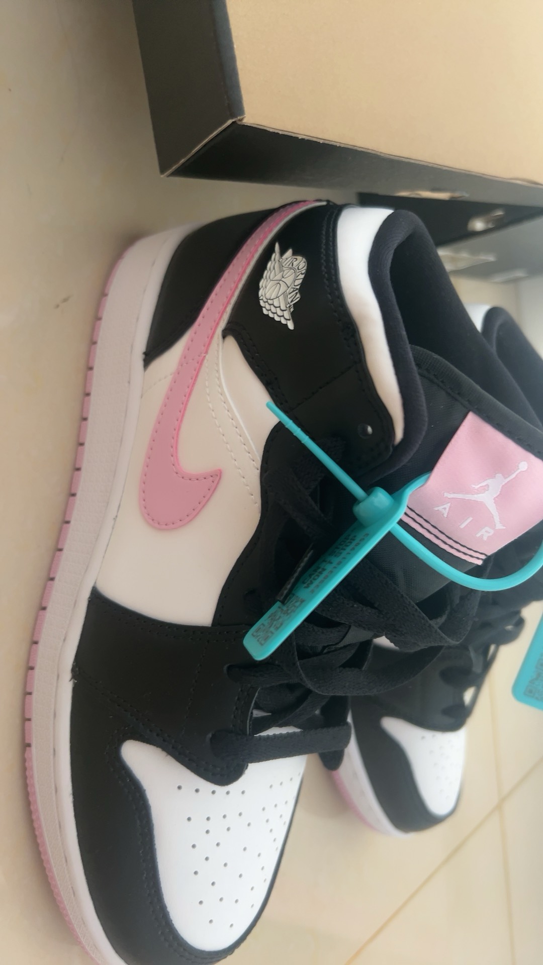 custom review-Jordan 1 Mid White Black Light Arctic Pink GS