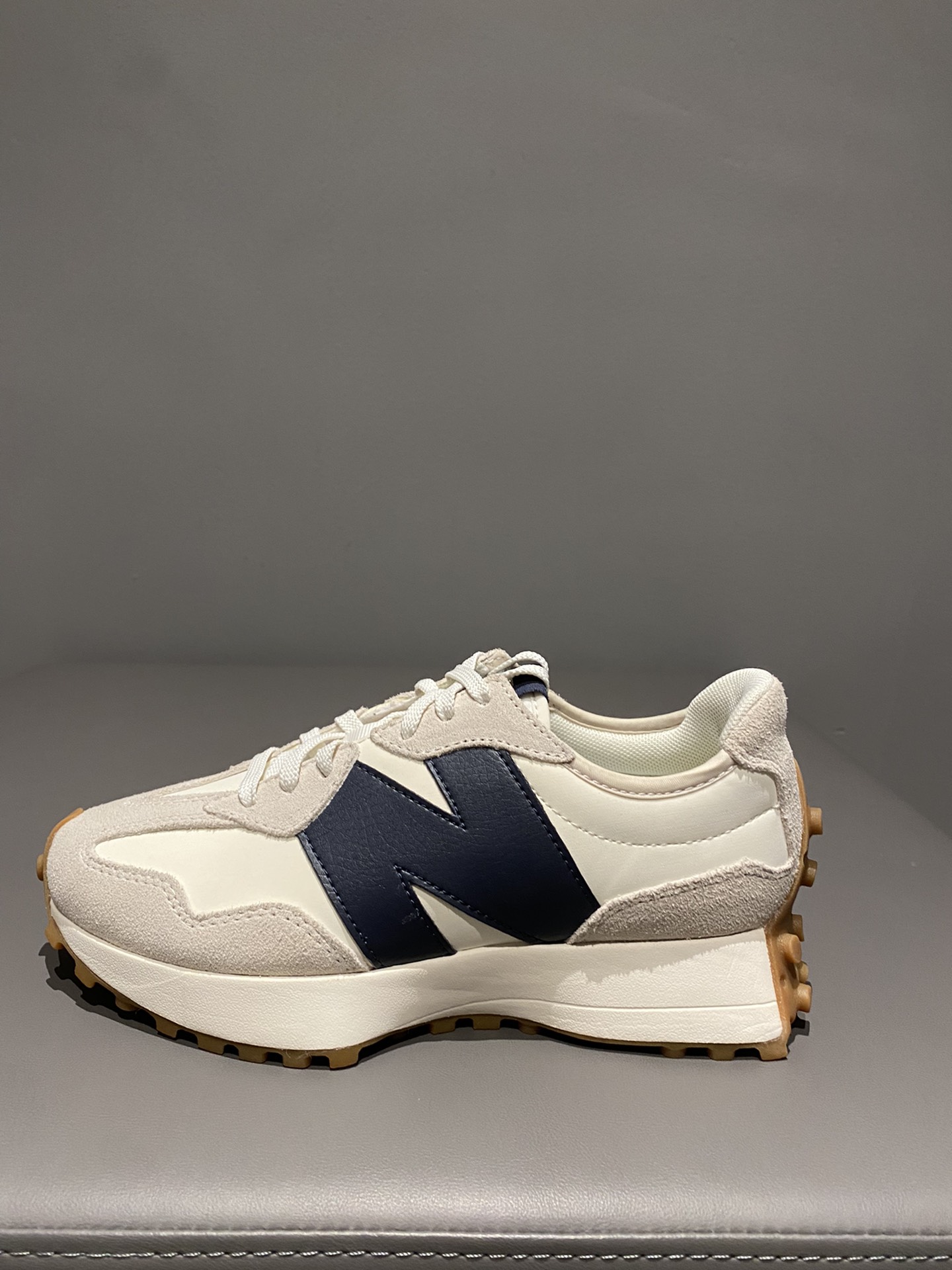 new balance小蛮腰327系列