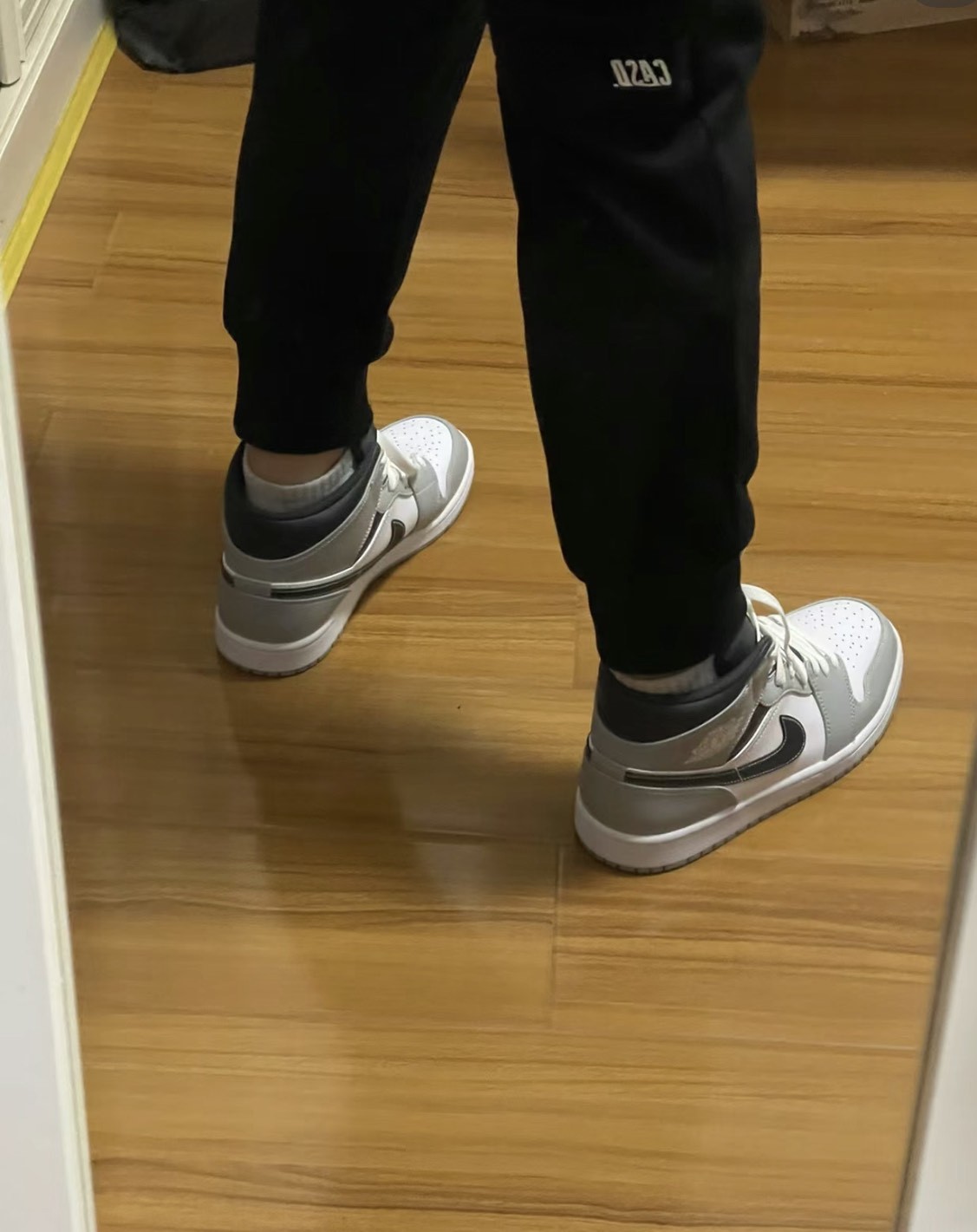 custom review-JORDAN 1 Mid Light Smoke Grey Anthracite
