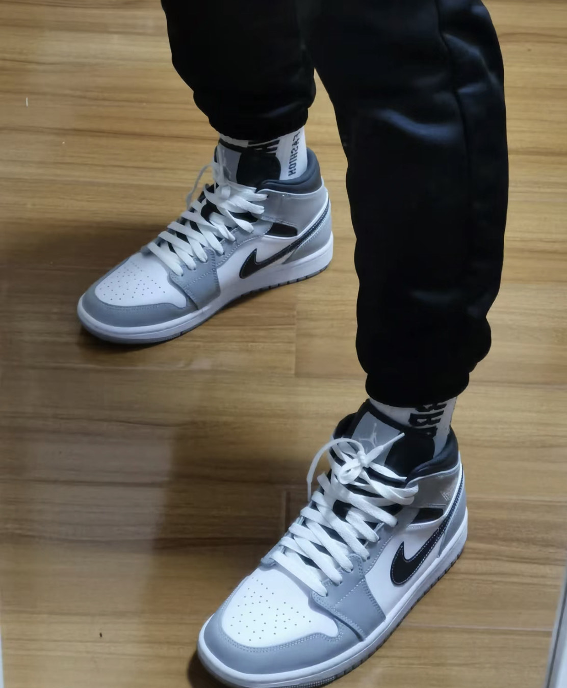 custom review-JORDAN 1 Mid Light Smoke Grey Anthracite