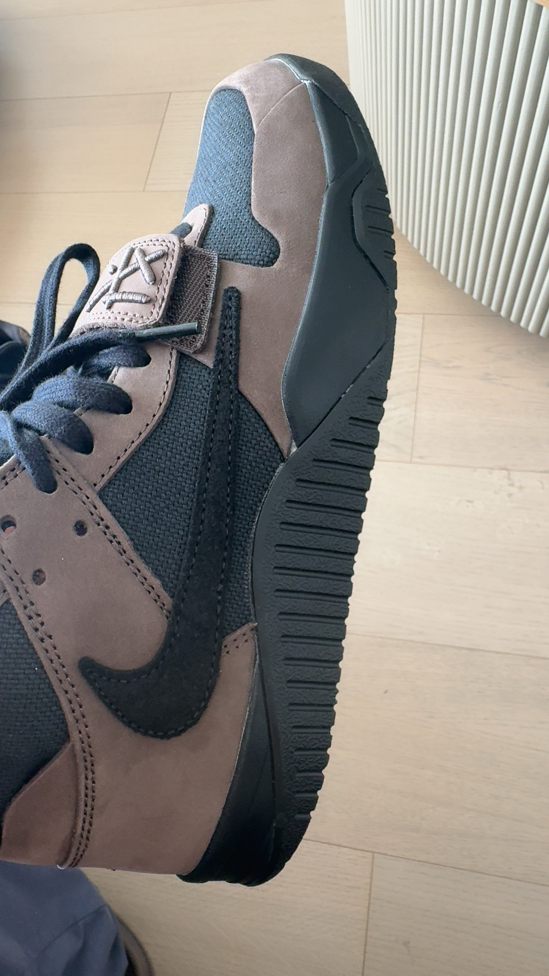 custom review-Travis Scott x Jordan Jumpman Джек Шок Абсорберы Противоскользящие Низкие Баскетбольные Кроссовки Унисекс Темный Мокко Черный