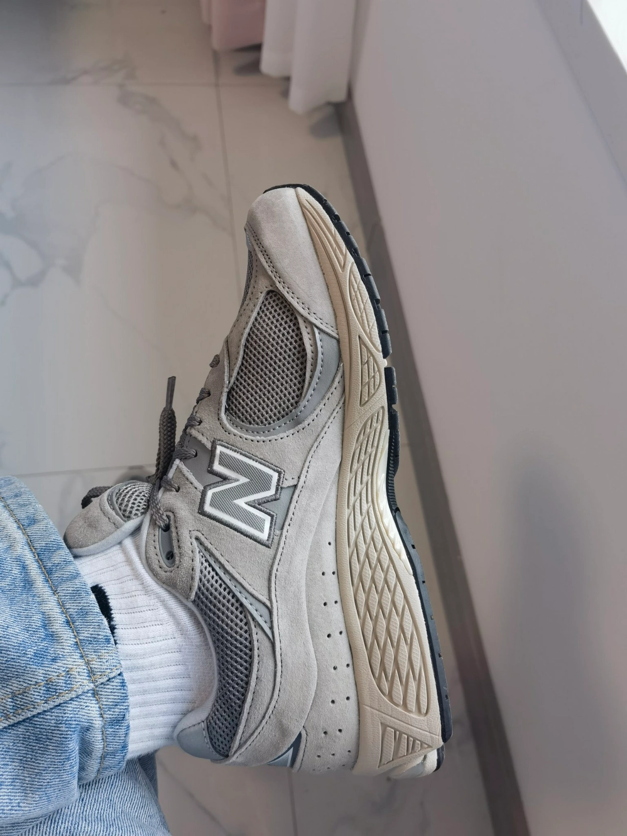 custom review-New Balance 2002R Marblehead Light Aluminum