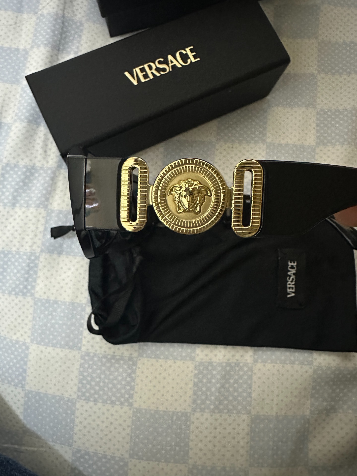 custom review-VERSACE Нерегулярная форма Солнцезащитные очки Унисекс Черный