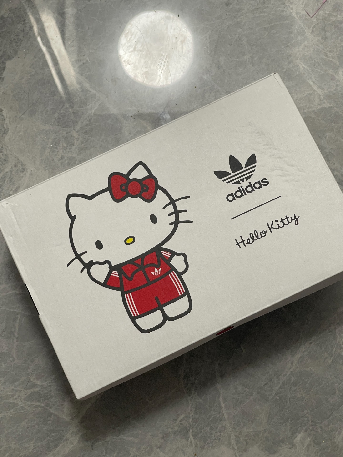 custom review-Adidas Originals Sambae Hello Kitty Women
s