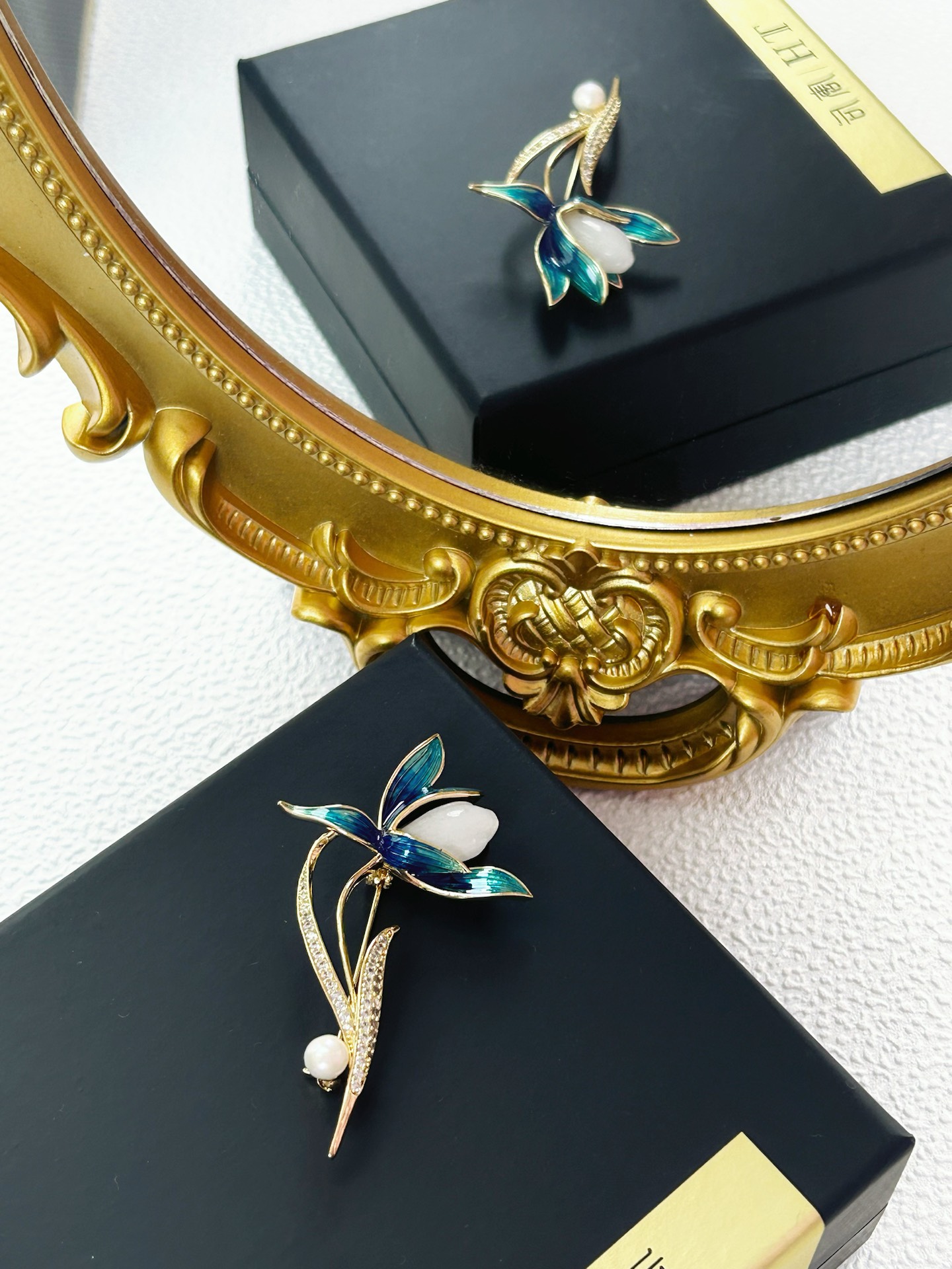 被夸啦!连妈妈都喜欢的玉兰花胸针