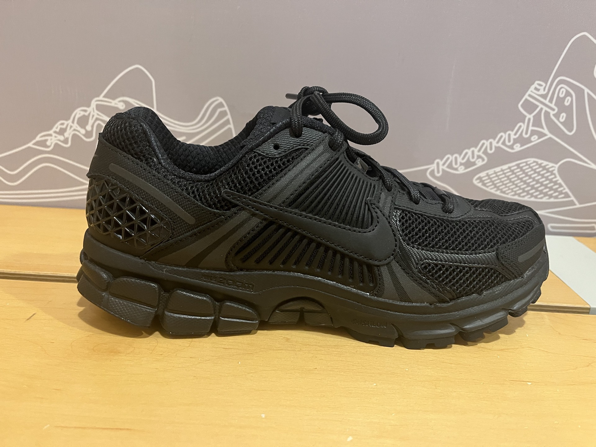 custom review-Nike Zoom Vomero 5 Triple Black