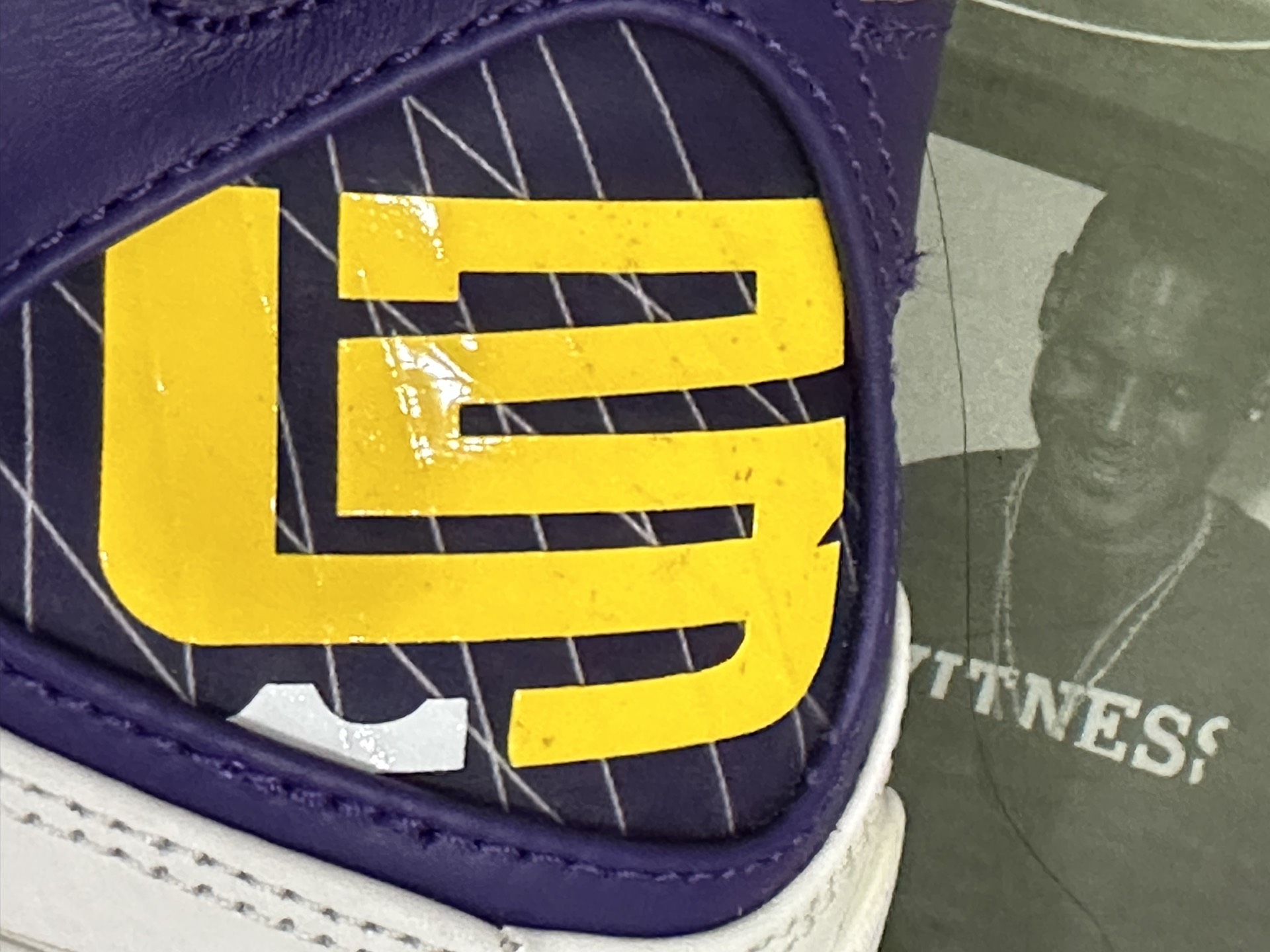 custom review-Nike Lebron 7 Media Day MID Топ Винтажные Баскетбольные Кроссовки Унисекс Фиолетовый Золото