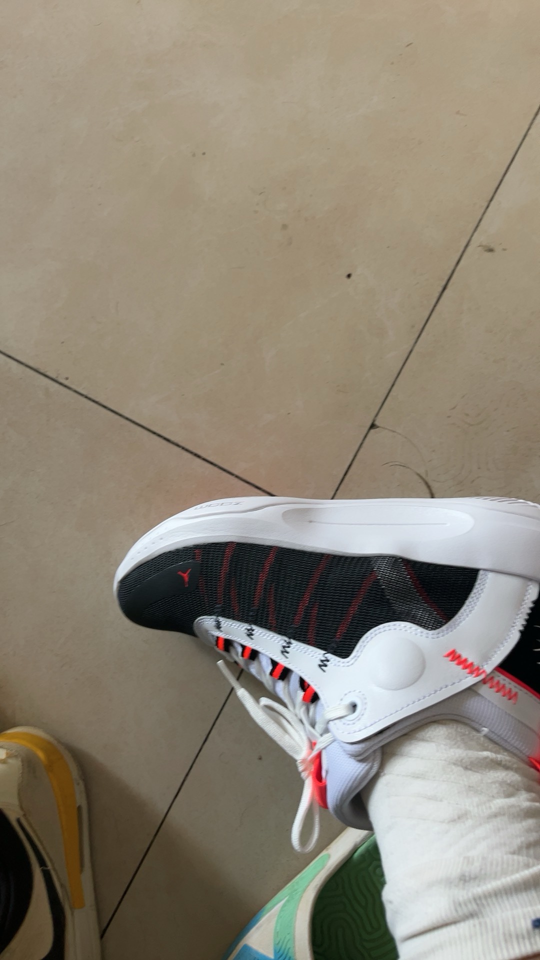 custom review-Jordan Jumpman 2020 PF Anti-slip Lightweight MID Баскетбольные кроссовки Мужской Черный Белый Красный