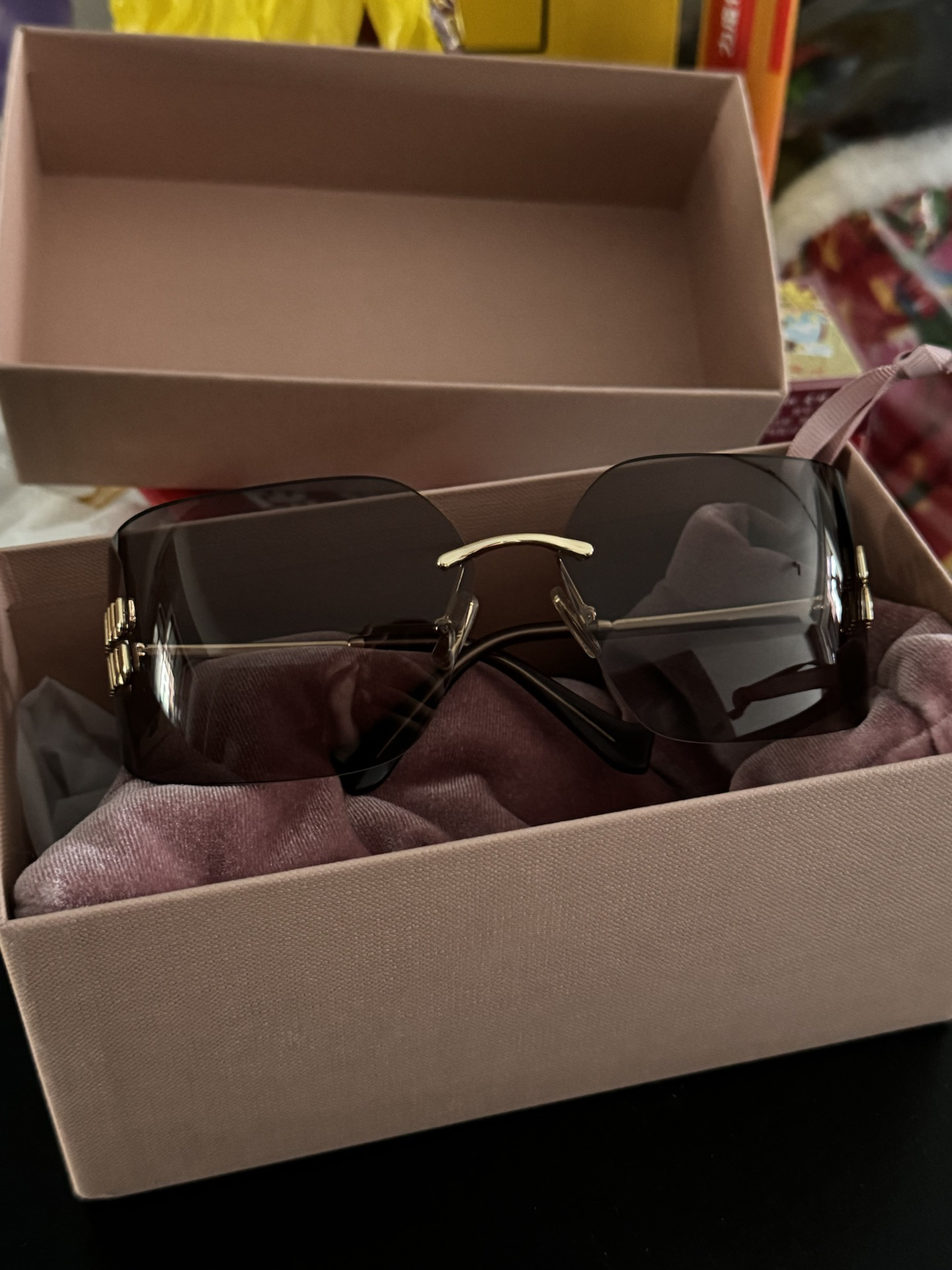 custom review-MIU MIU Нерегулярная форма Солнцезащитные очки Женские Золото