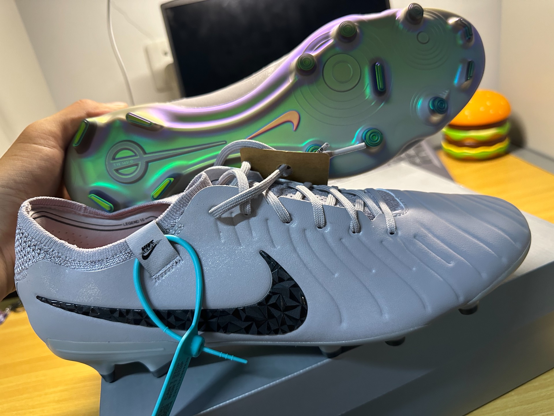 custom review-Nike Tiempo Legend 10 FG Твердый грунт Противоскользящие Устойчивые к истиранию Футбольные бутсы Унисекс Серый Черный