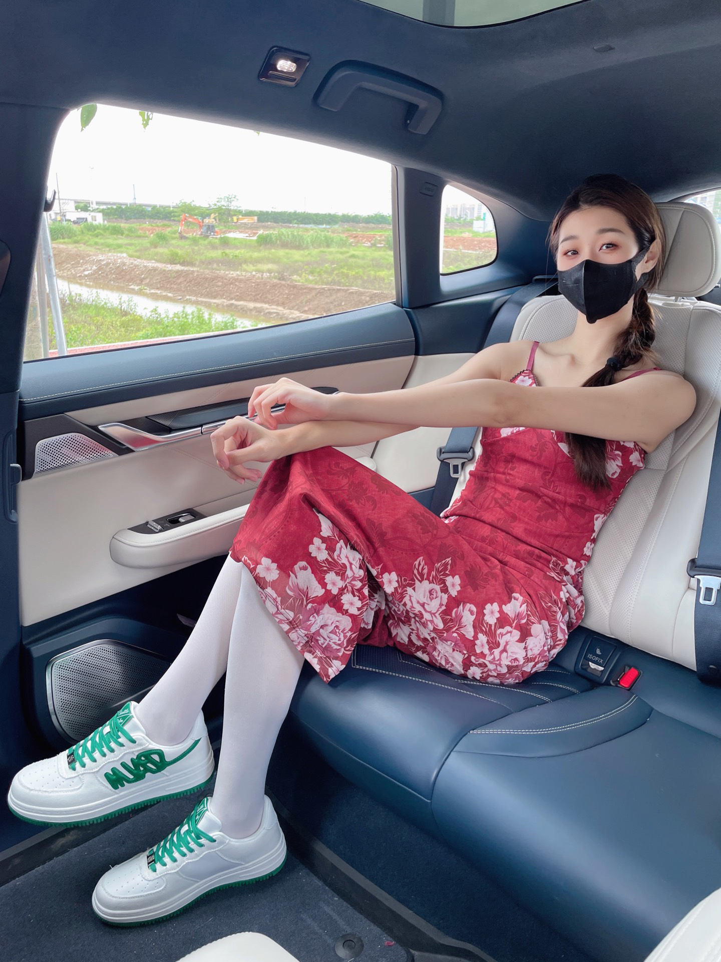 旗袍搭配运动板鞋好好看