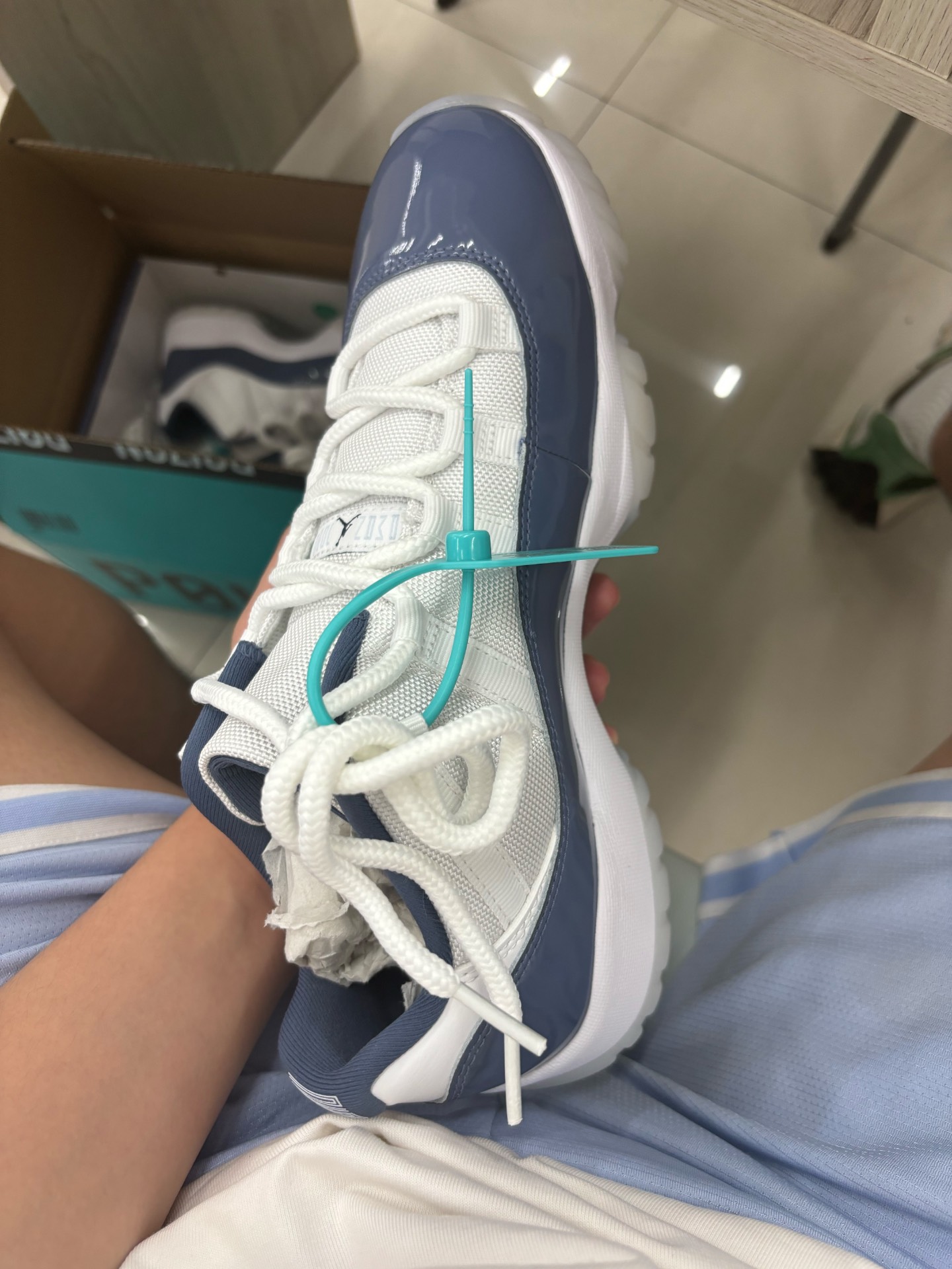 custom review-Jordan 11 Retro Low Diffused Blue