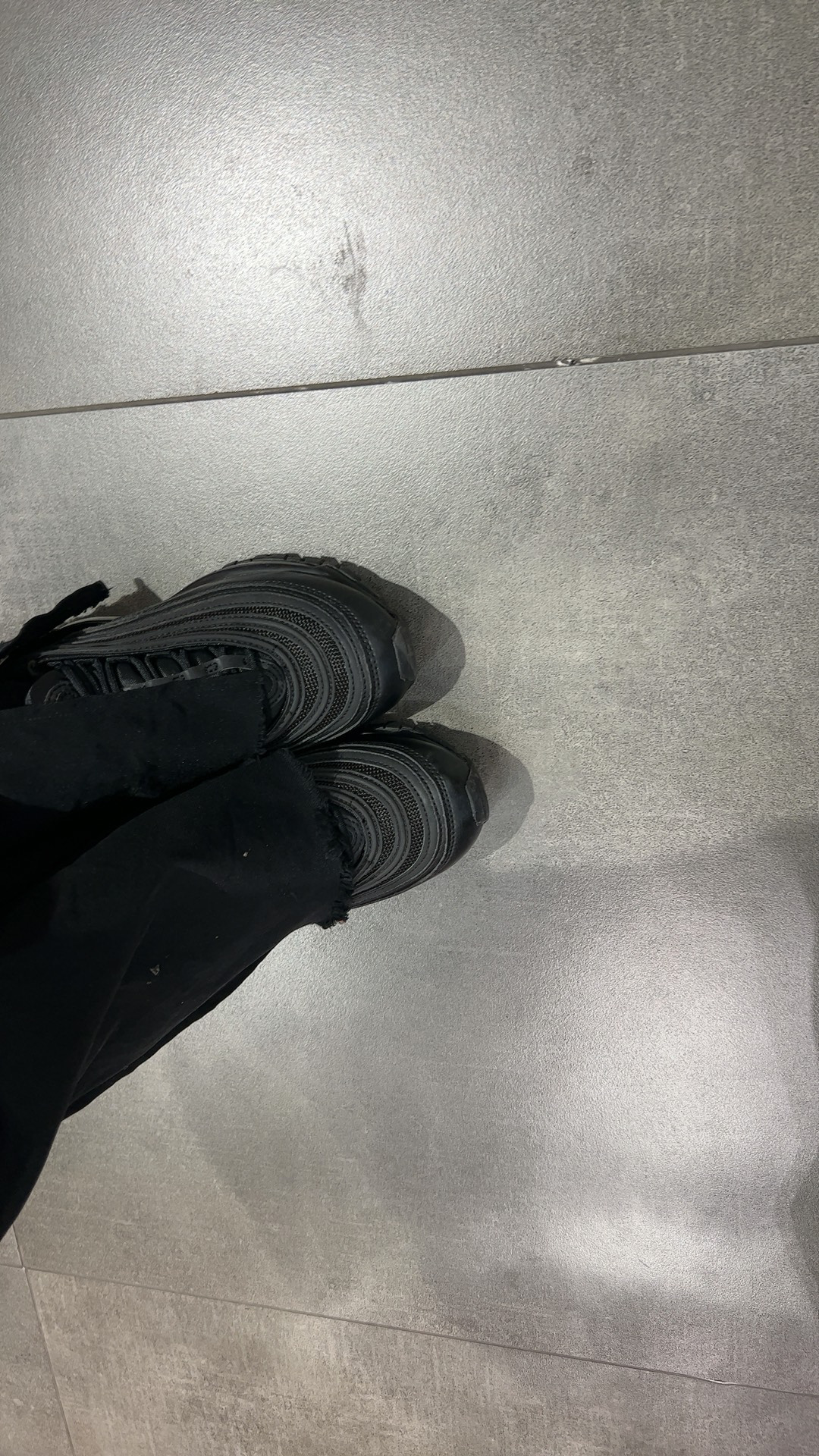 custom review-Nike Air Max 97 Устойчивый к истиранию Низкий Топ Воздушная подушка Повседневные Беговые кроссовки Женские Чисто черный Переработанный материал