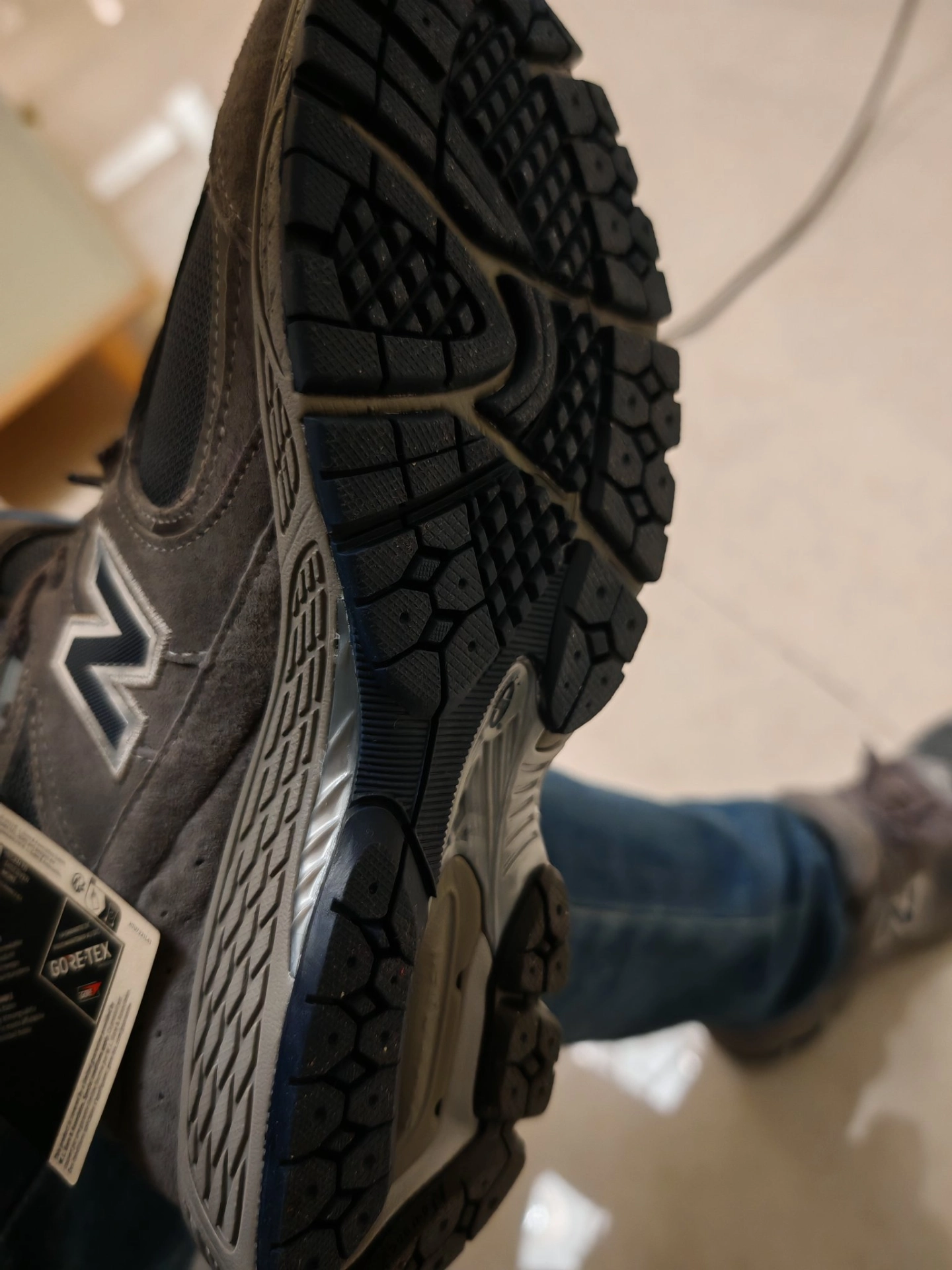 custom review-New Balance NB 2002R Водонепроницаемый и Дышащий Низкий Топ Повседневные Городские Кроссовки для Коммутации и Бега Унисекс Серый Коричневый