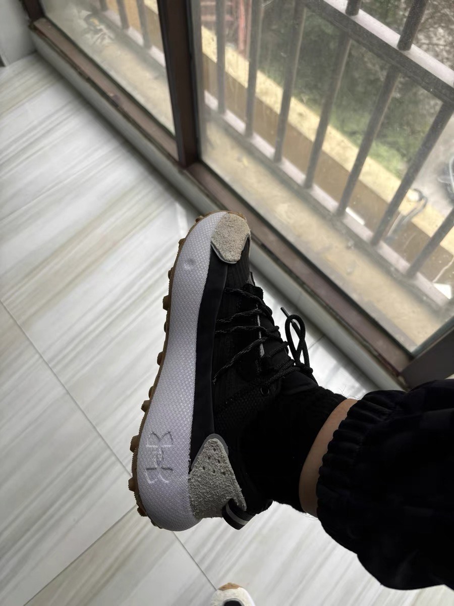 custom review-Under Armour VENTURE PRO Амортизация Износостойкий Низкий Топ Повседневная Обувь Унисекс Черный Белый