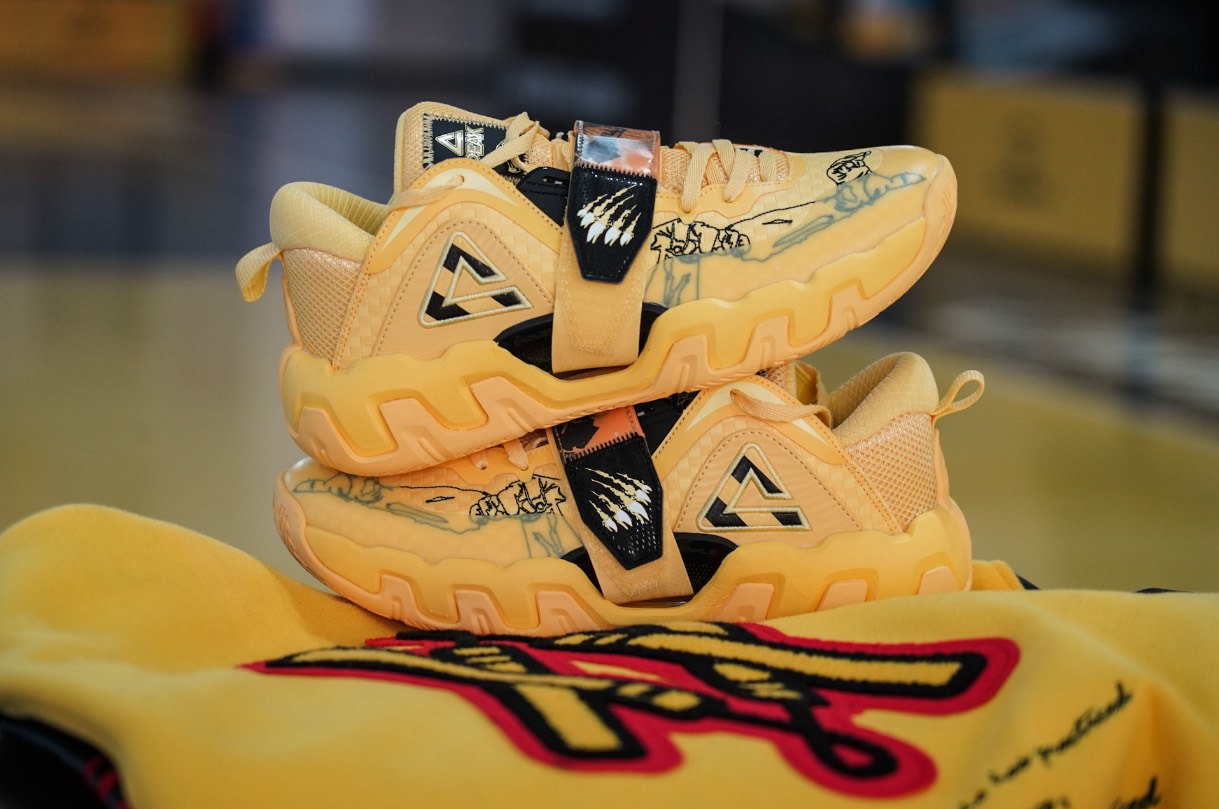 值得把玩的篮球鞋-岩武虎鹤双形